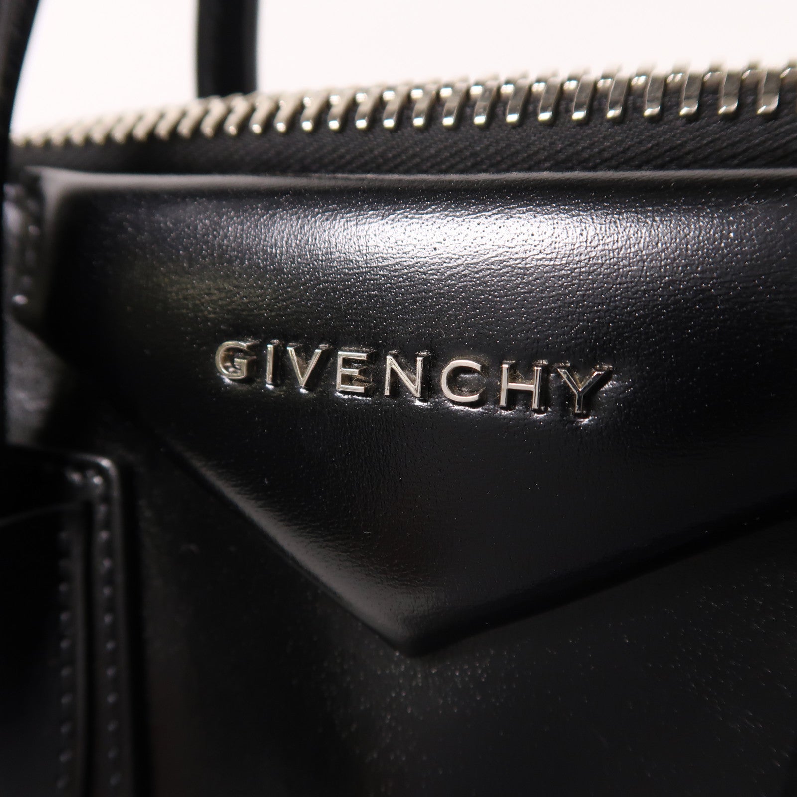 GIVENCHY 牛皮皮革Antigona Bag銀扣手挽肩背兩用袋