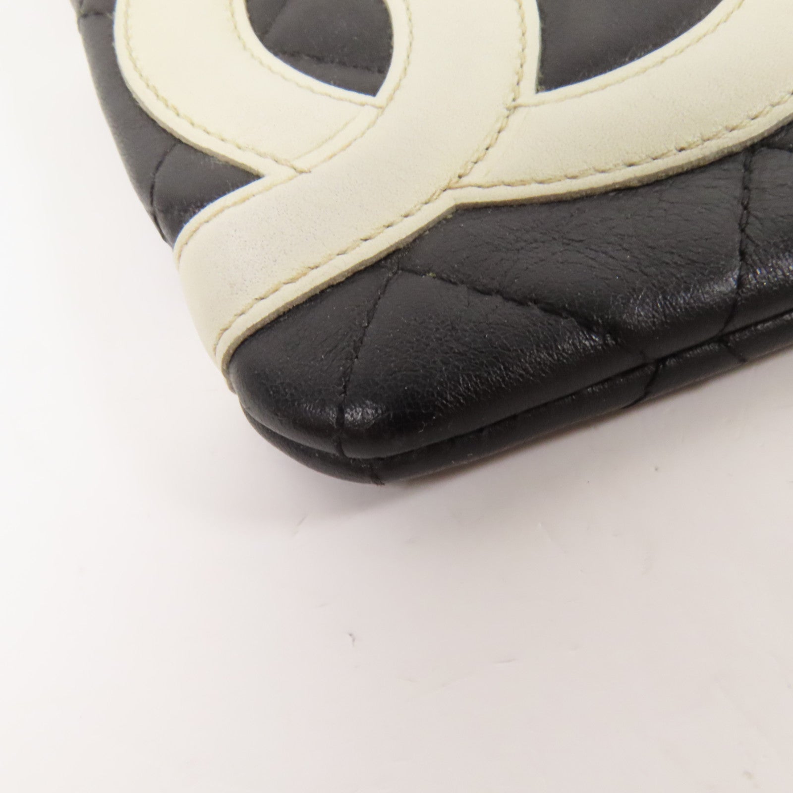 CHANEL 羊皮皮革Pouch銀扣手拿包