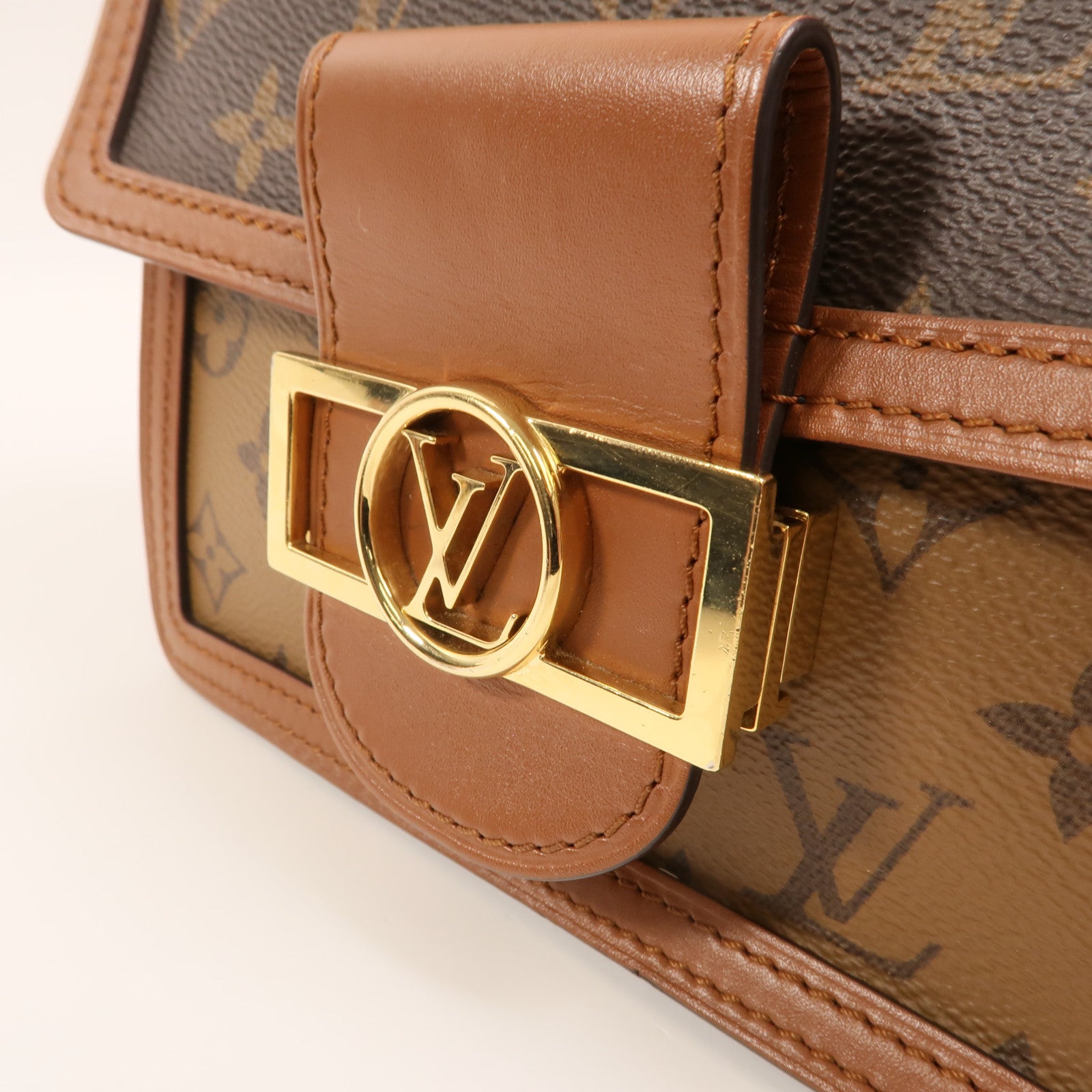 LOUIS VUITTON Monogram Reverse Mini Dauphine金扣肩背袋