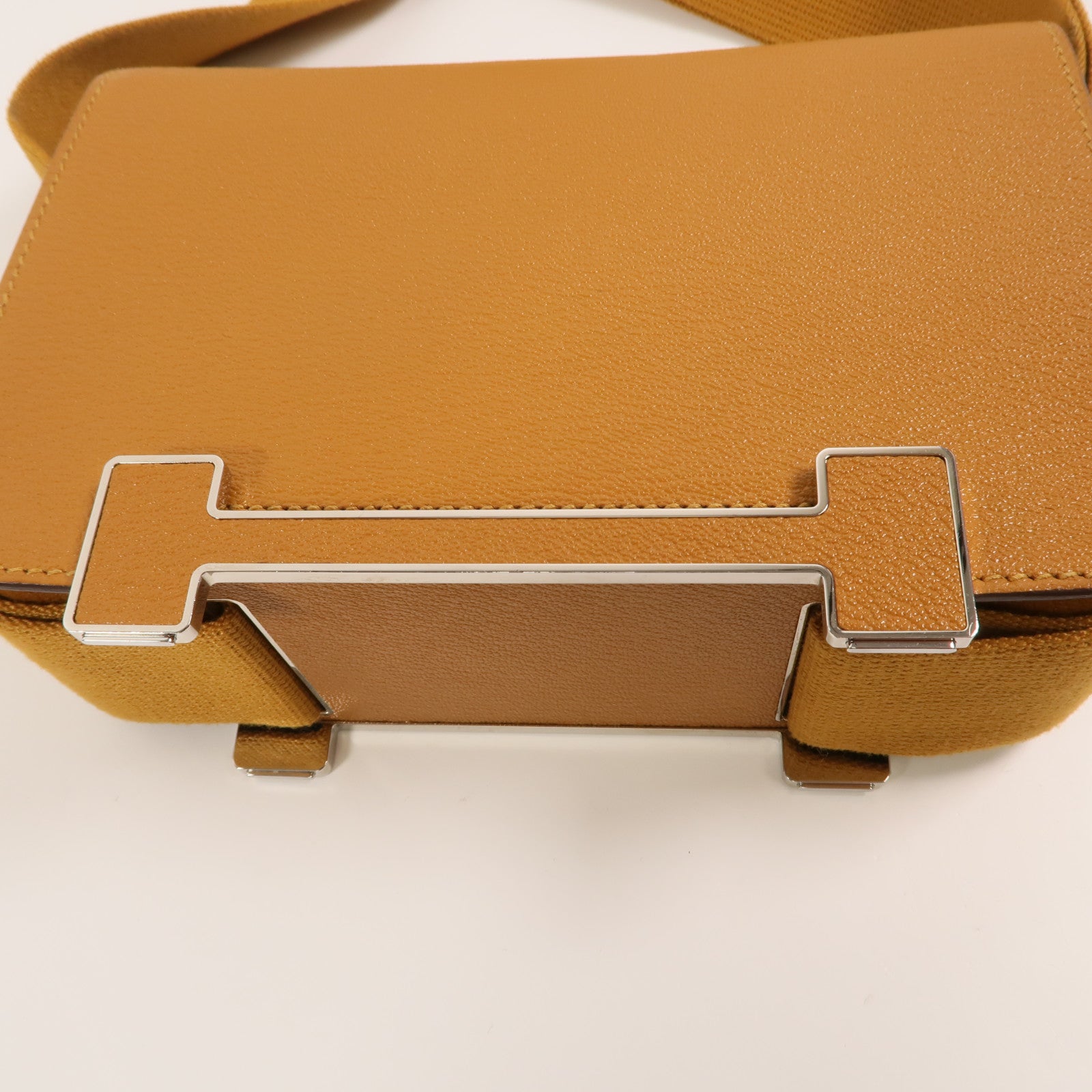 HERMES Chevre皮革Geta肩背袋Caramel