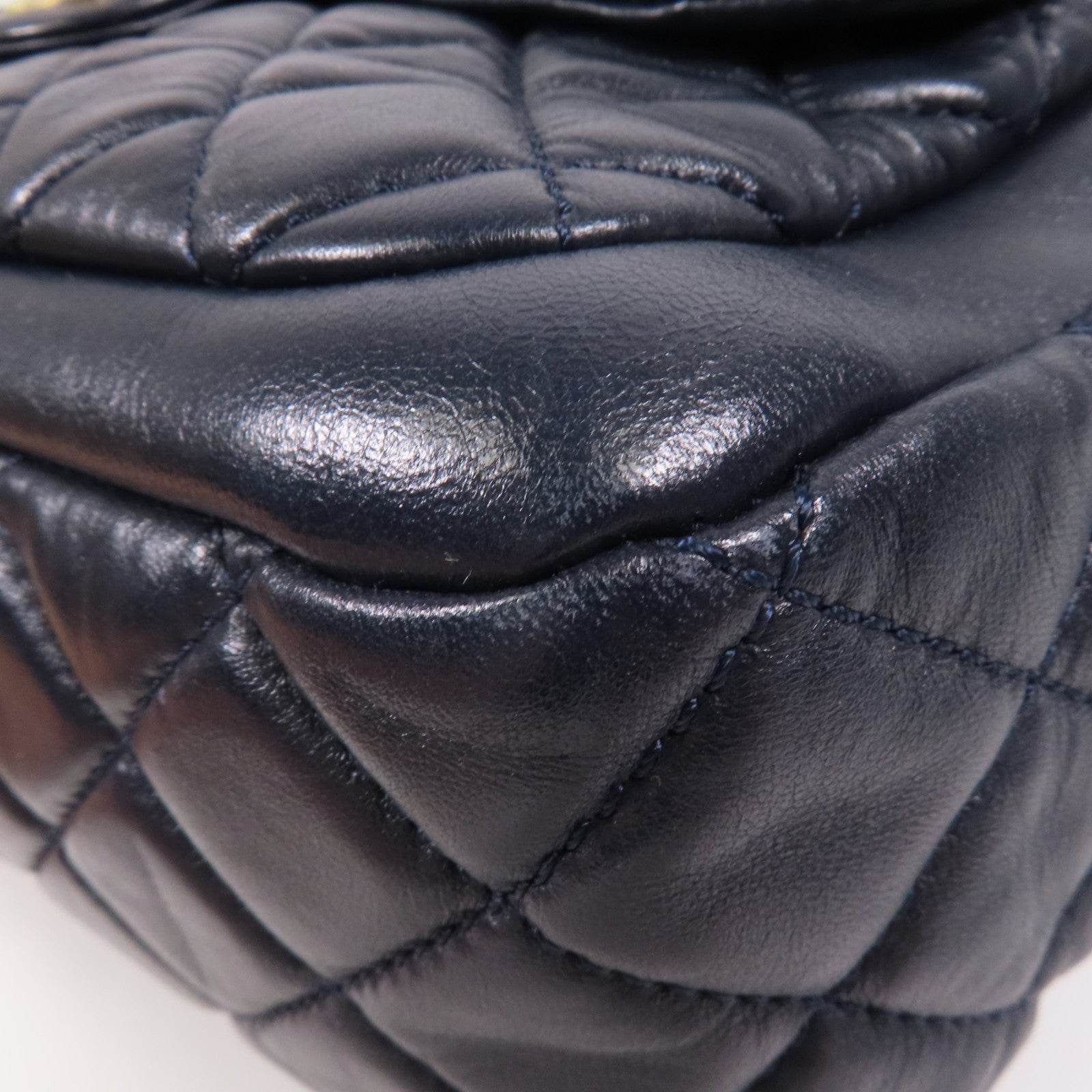 CHANEL 牛皮皮革Shoulder Bag金扣肩背包