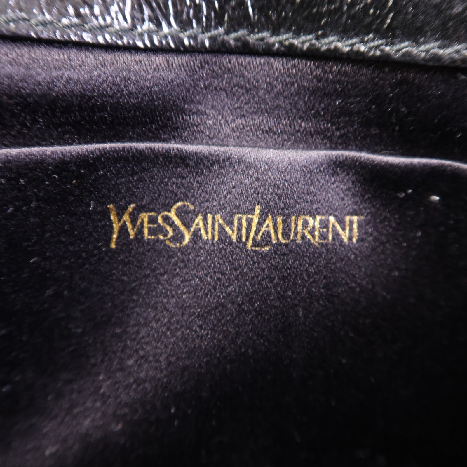 YVES SAINT LAURENT 牛皮皮革Clutch金扣手拿包