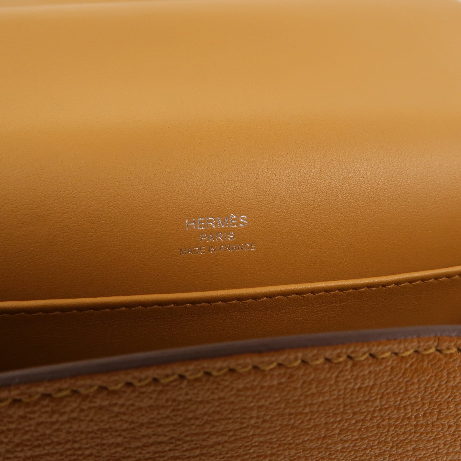 HERMES Chevre皮革Geta肩背袋Caramel