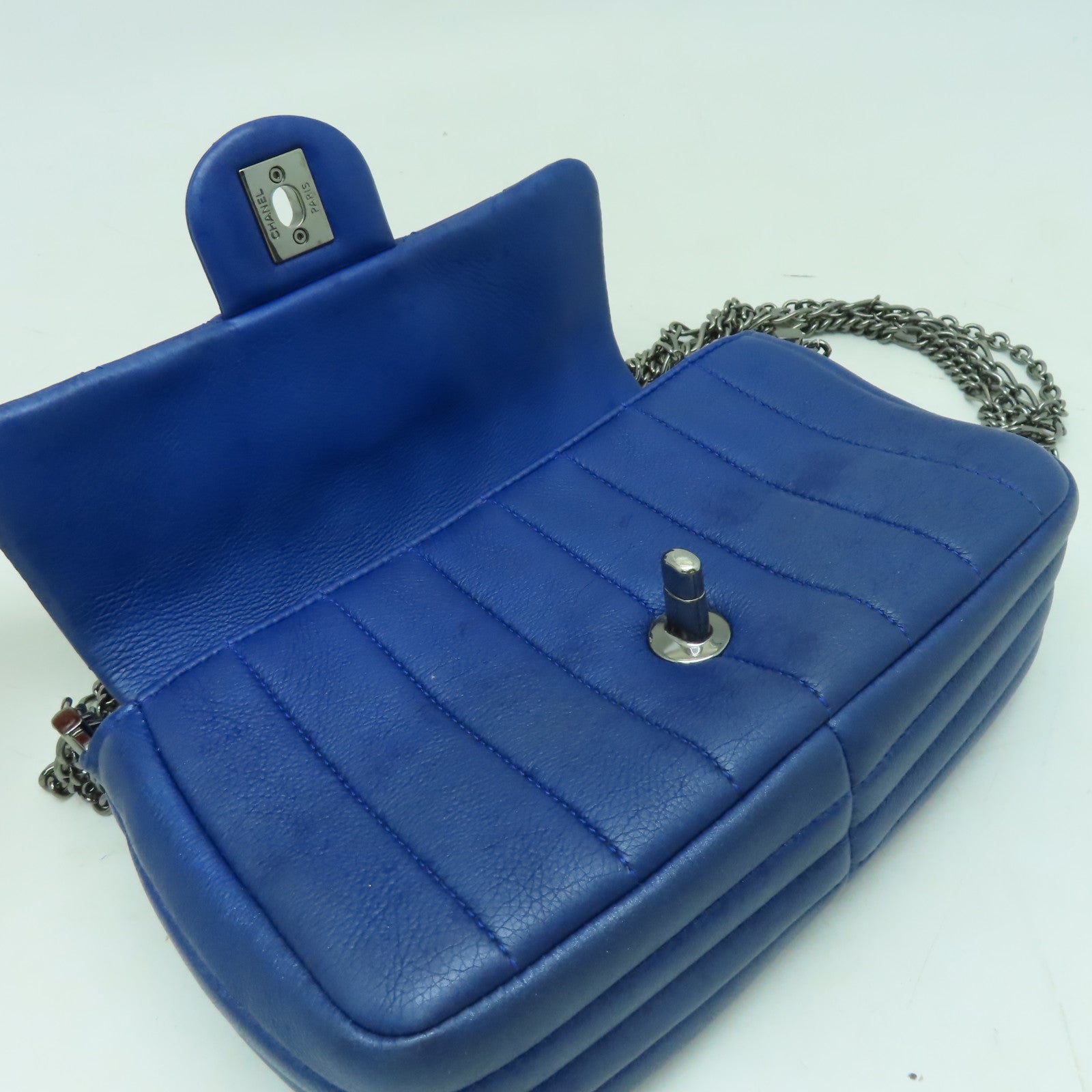 CHANEL 【激減優惠】菱格牛皮皮革Chain Shoulder銀扣鏈帶肩背袋藍色
