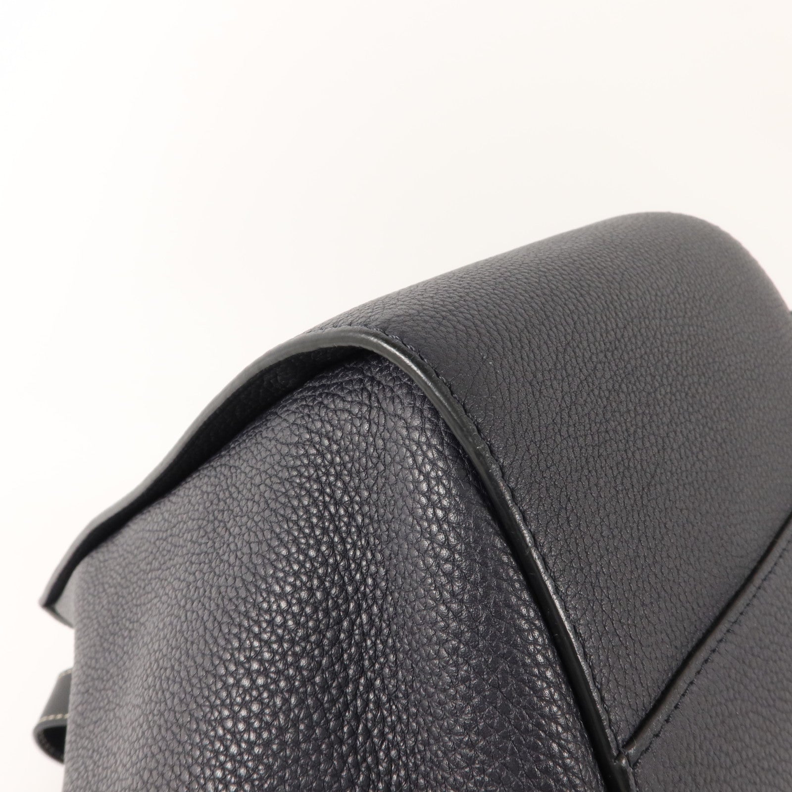 LOEWE 牛皮皮革Hammock Small手挽肩背兩用袋