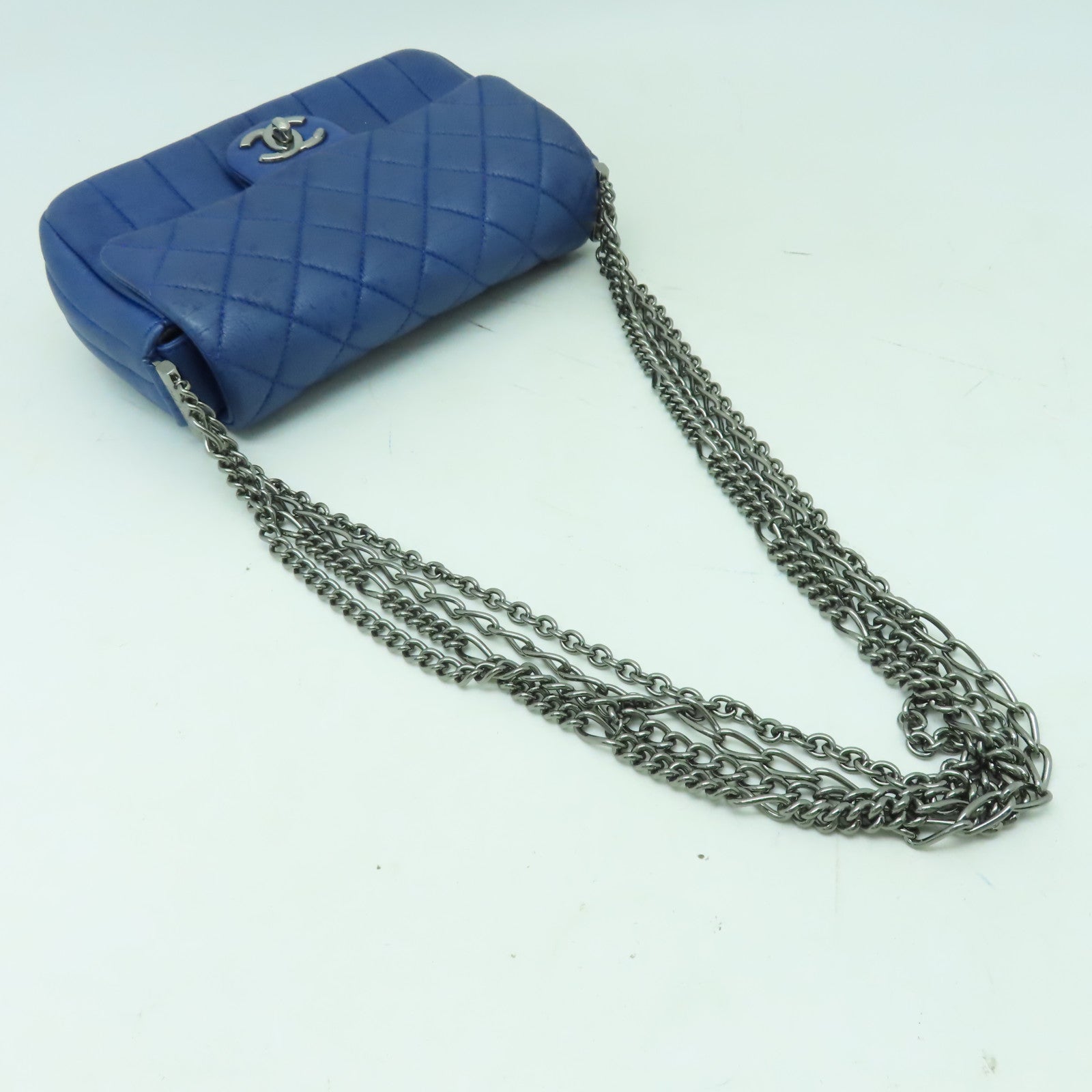 CHANEL 【激減優惠】菱格牛皮皮革Chain Shoulder銀扣鏈帶肩背袋藍色
