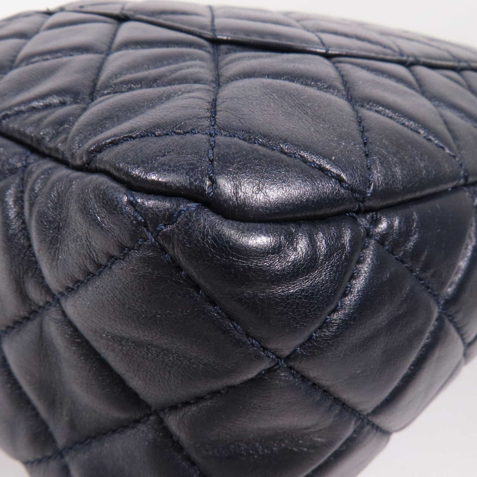 CHANEL 牛皮皮革Shoulder Bag金扣肩背包