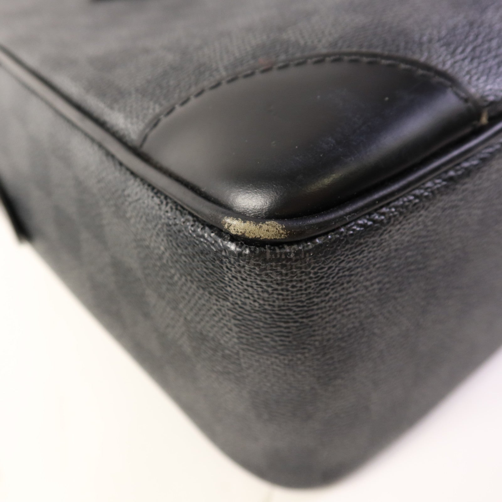 LOUIS VUITTON Damier Graphite Porte Documents Voyage銀扣肩背袋