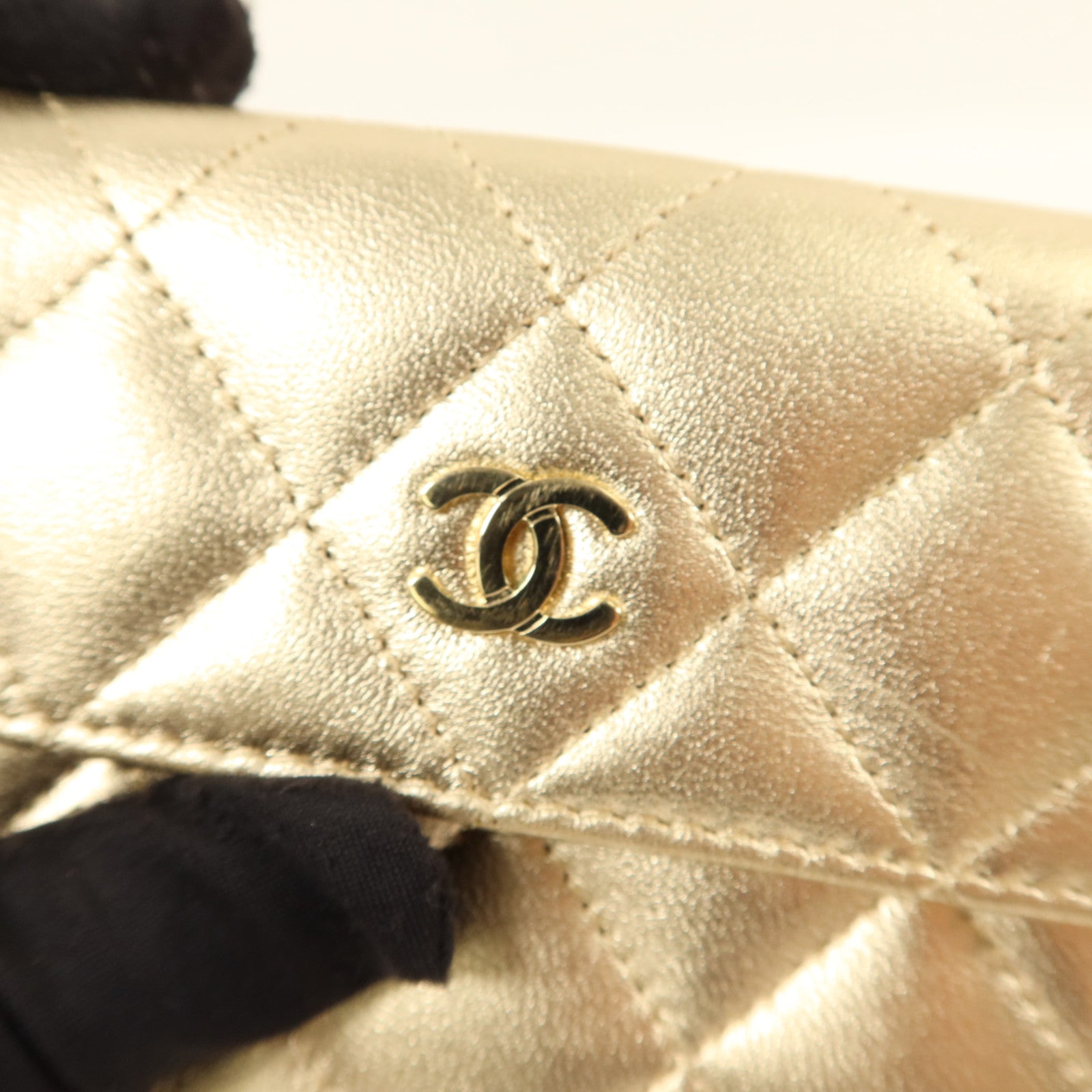 CHANEL 牛皮皮革Bifold Wallet金扣錢包