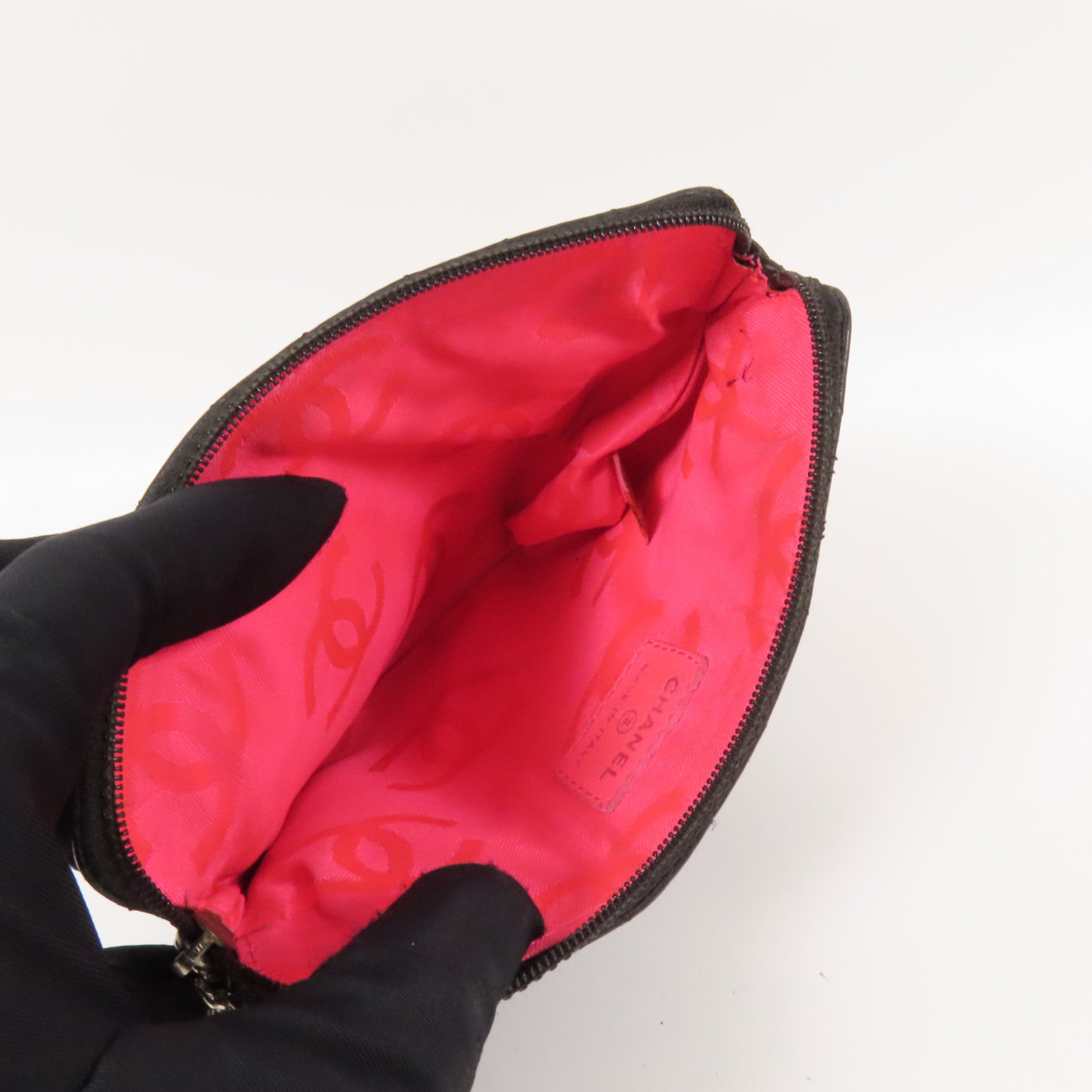 CHANEL 羊皮皮革Pouch銀扣手拿包