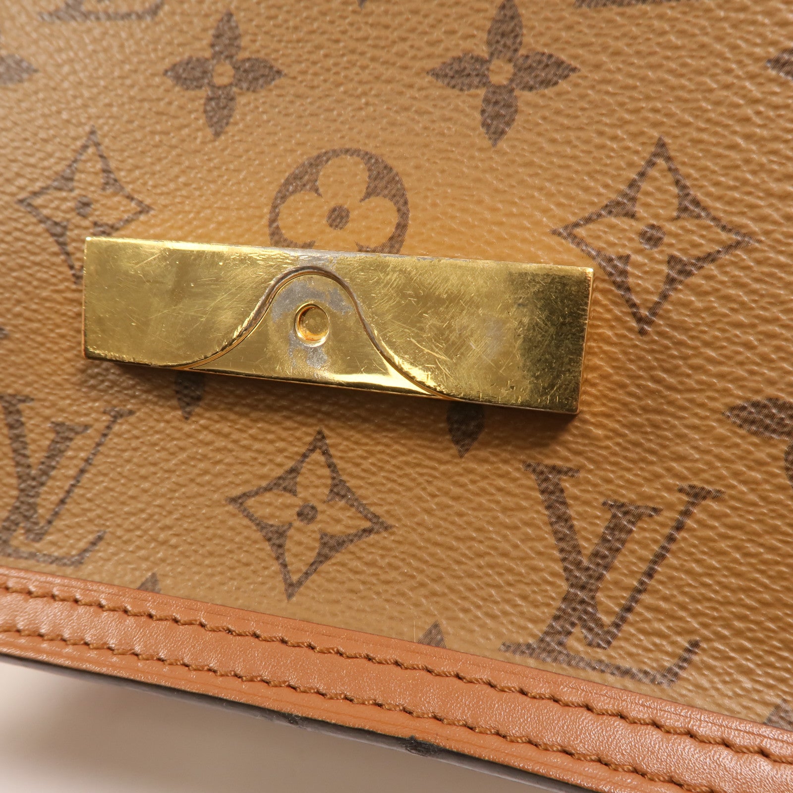 LOUIS VUITTON Monogram Reverse Mini Dauphine金扣肩背袋