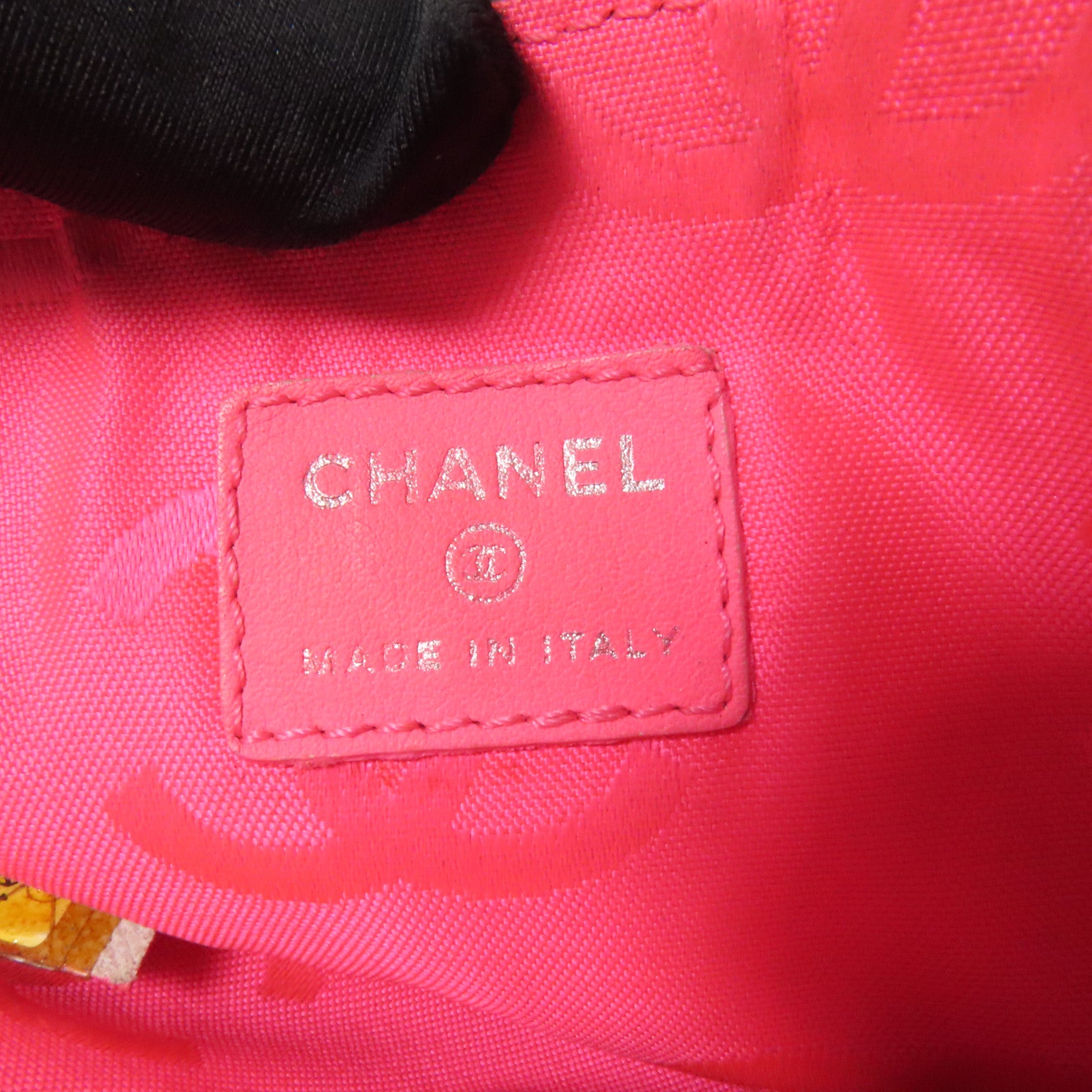 CHANEL 羊皮皮革Pouch銀扣手拿包