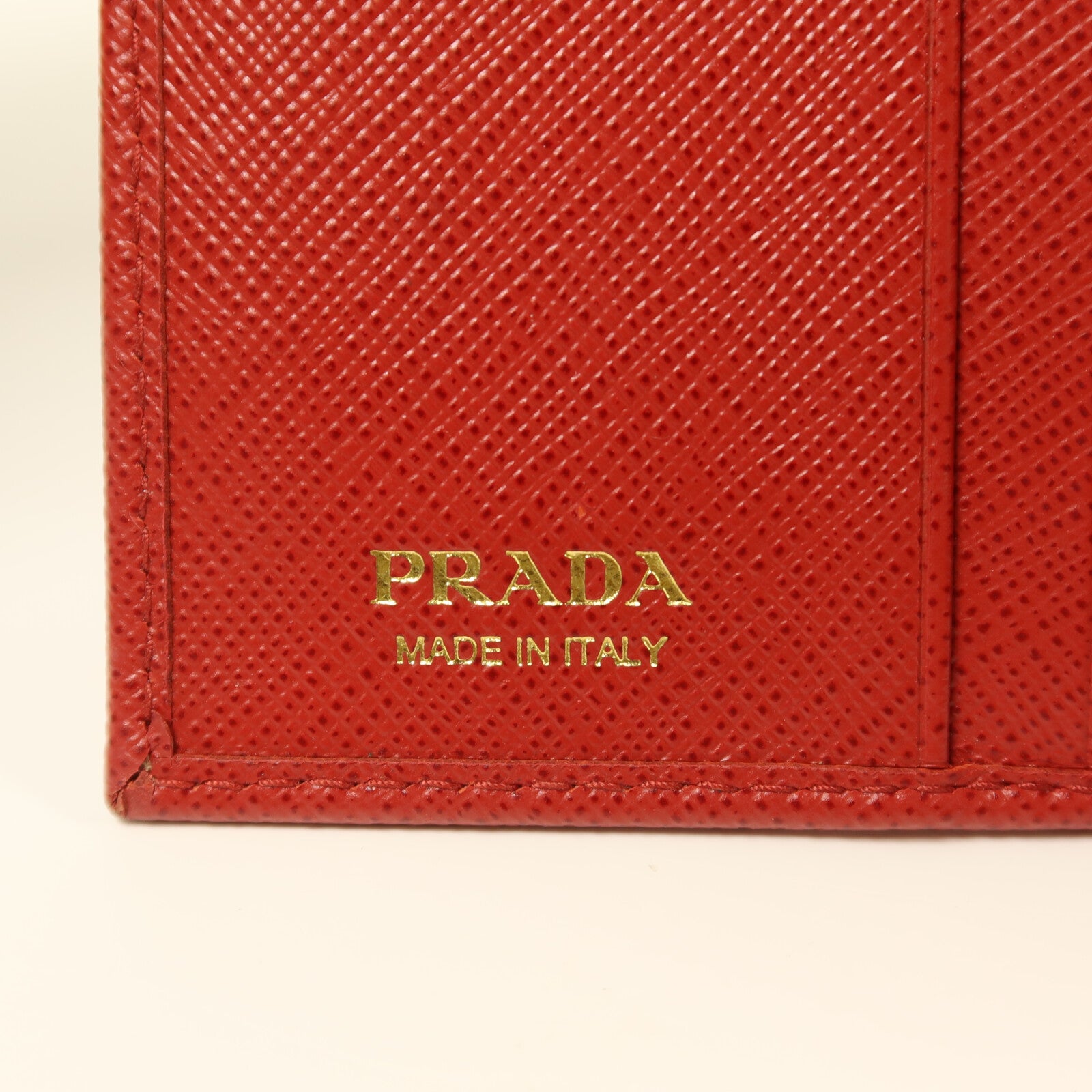 PRADA 牛皮皮革Portafoglio Pattina金扣錢包