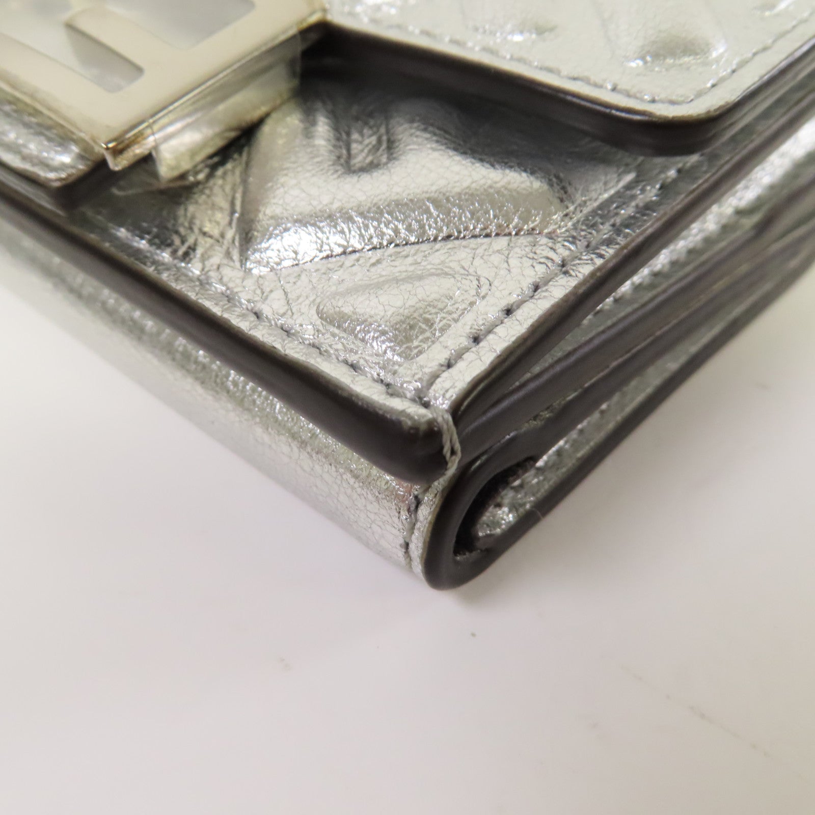 FENDI 皮革Wallet銀扣鈕扣錢包銀色