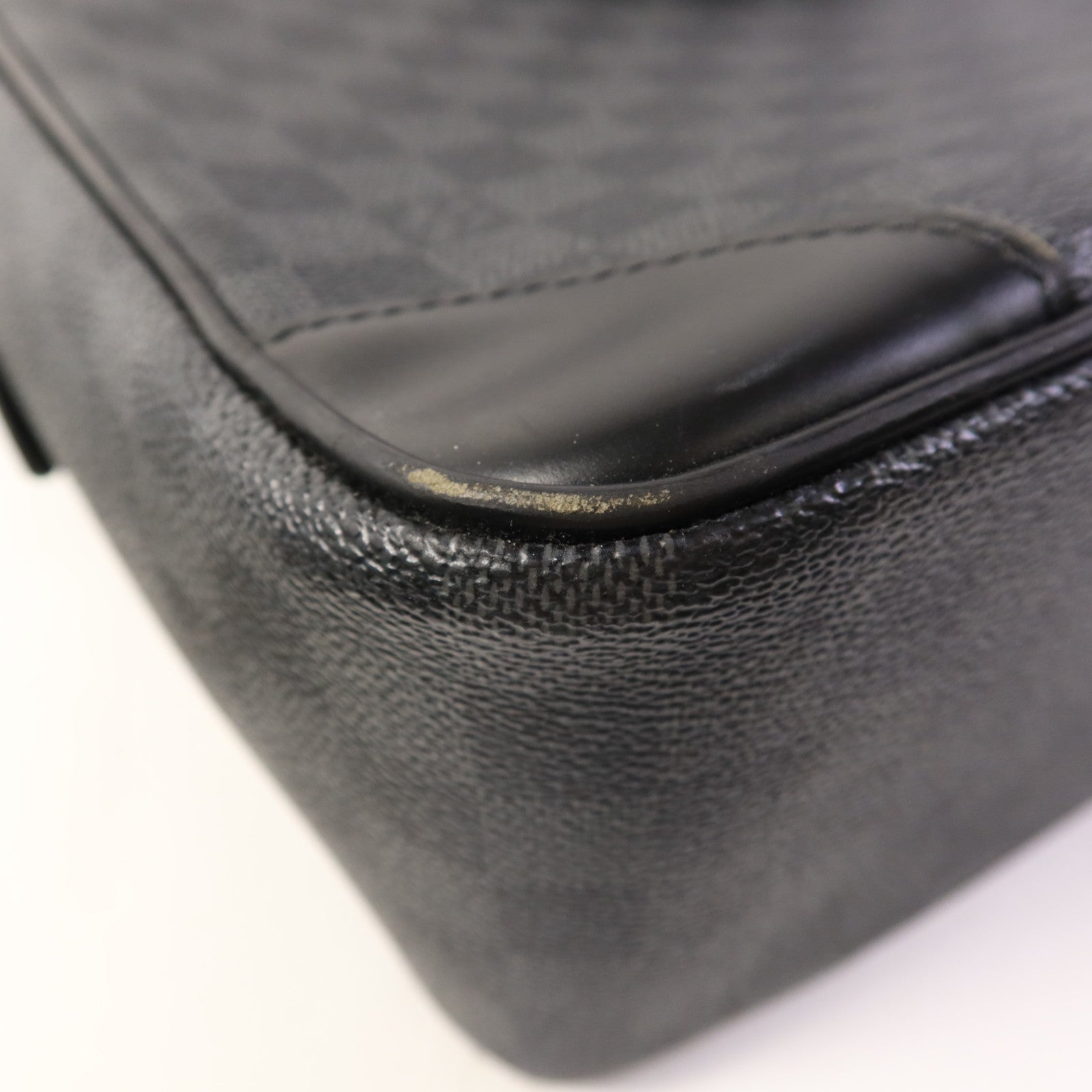 LOUIS VUITTON Damier Graphite Porte Documents Voyage銀扣肩背袋