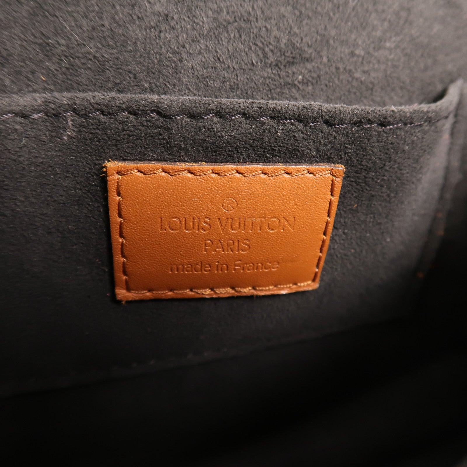 LOUIS VUITTON Monogram Reverse Mini Dauphine金扣肩背袋