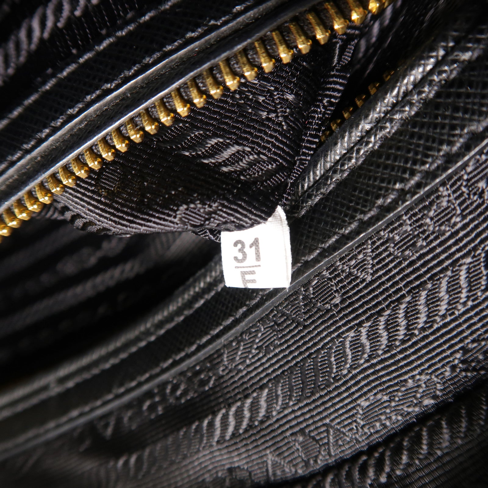 PRADA Saffiano皮革Bauletto手挽肩背兩用袋