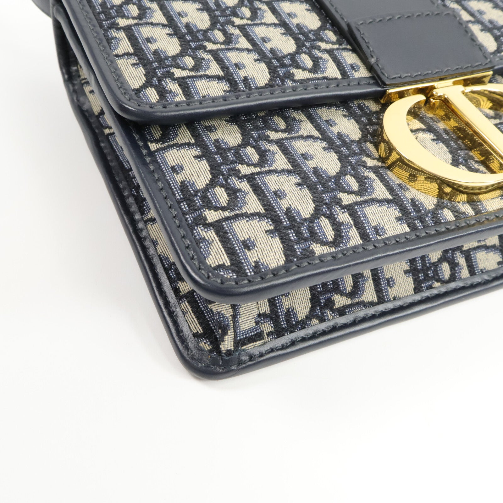 Dior 帆布Montaigne 30肩背袋