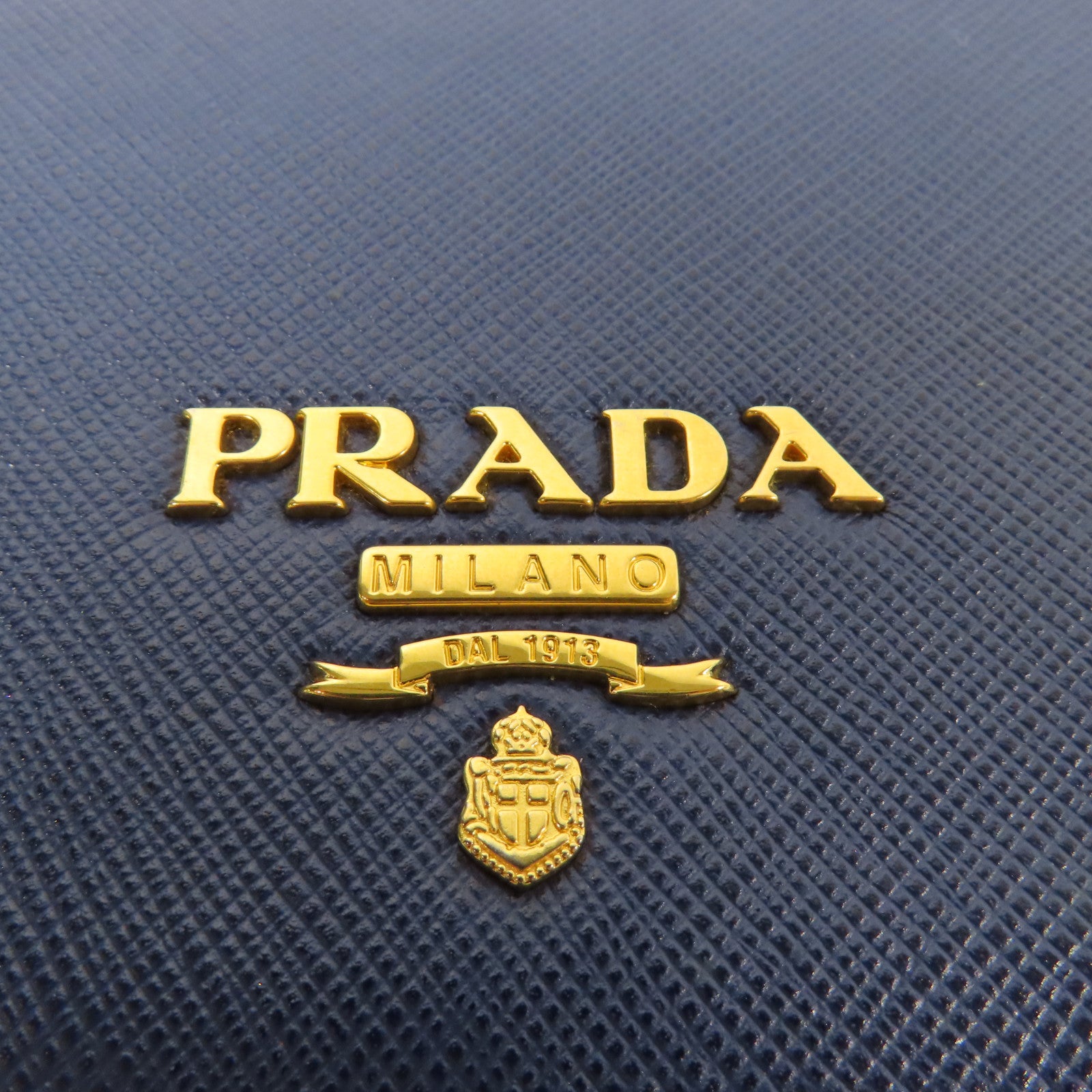 PRADA 牛皮皮革Chain Shoulder Bag金扣鏈帶肩背袋