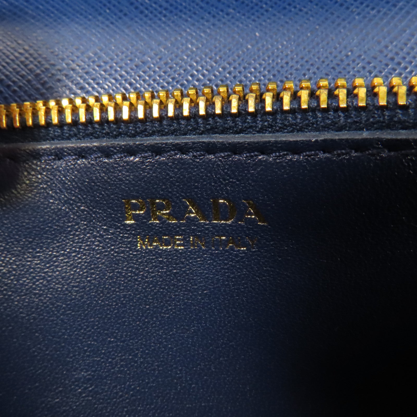 PRADA 牛皮皮革Chain Shoulder Bag金扣鏈帶肩背袋