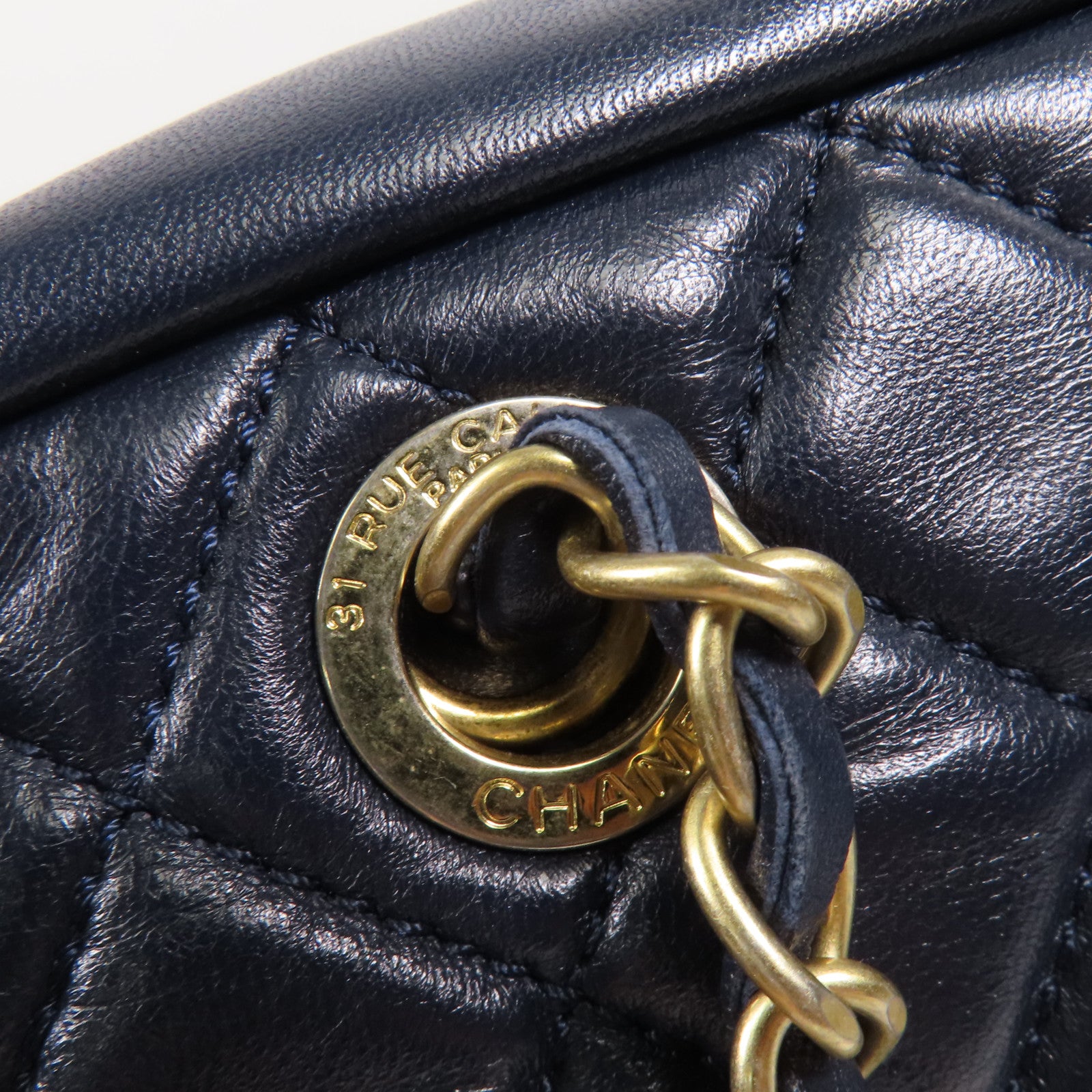 CHANEL 牛皮皮革Shoulder Bag金扣肩背包