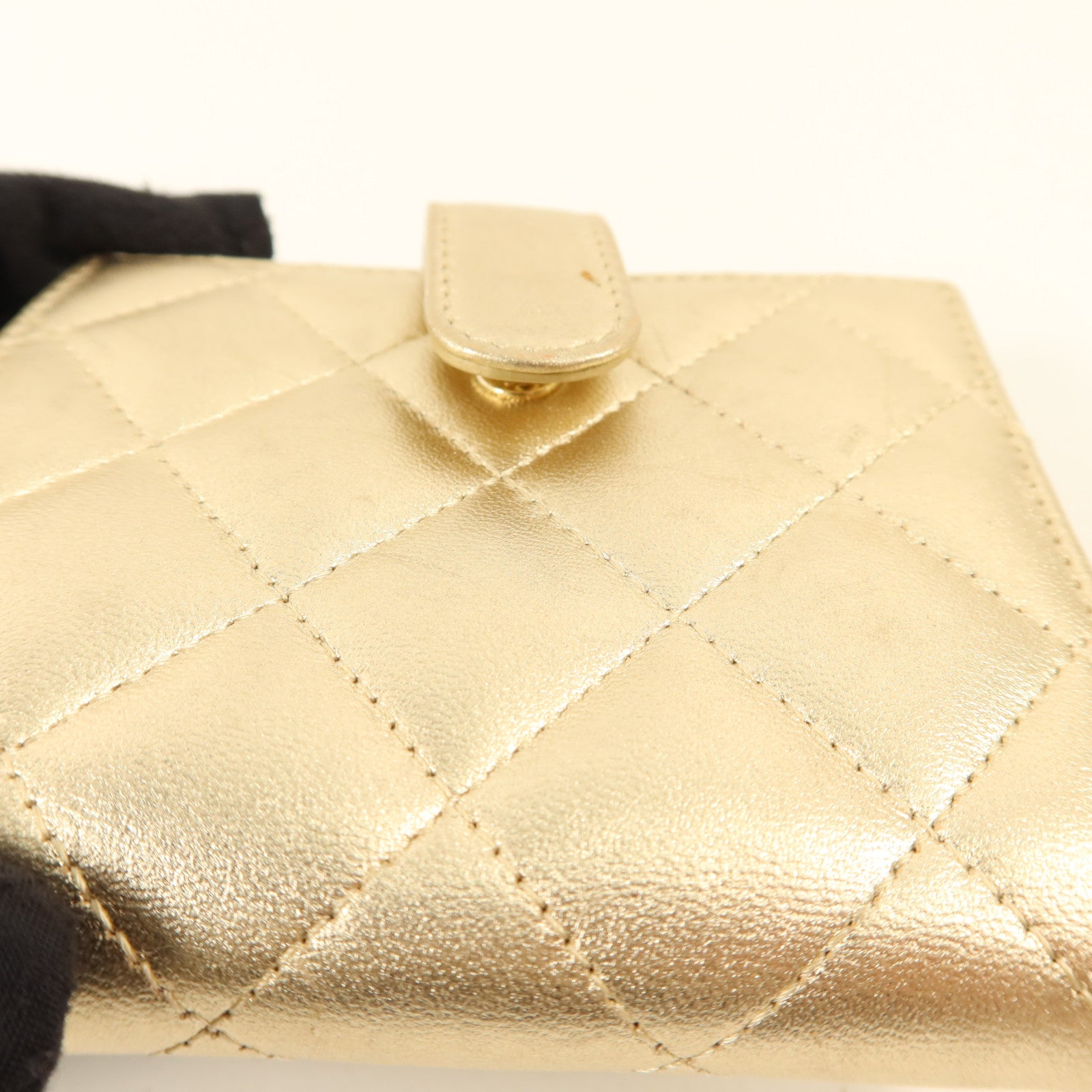 CHANEL 牛皮皮革Bifold Wallet金扣錢包