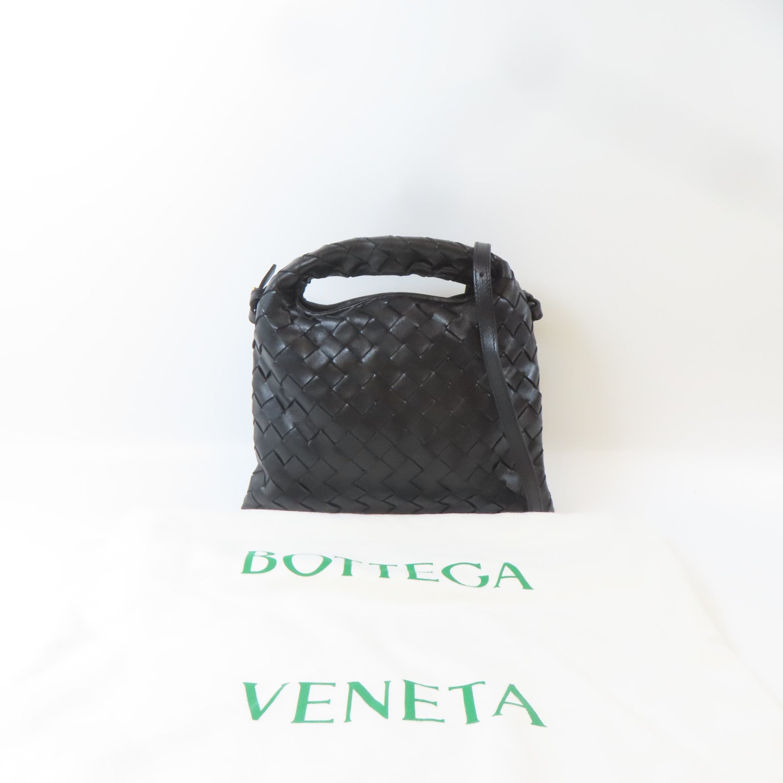 BOTTEGA VENETA 織紋牛皮皮革Mini Hop Hobo Bag金扣手挽肩背兩用袋黑色