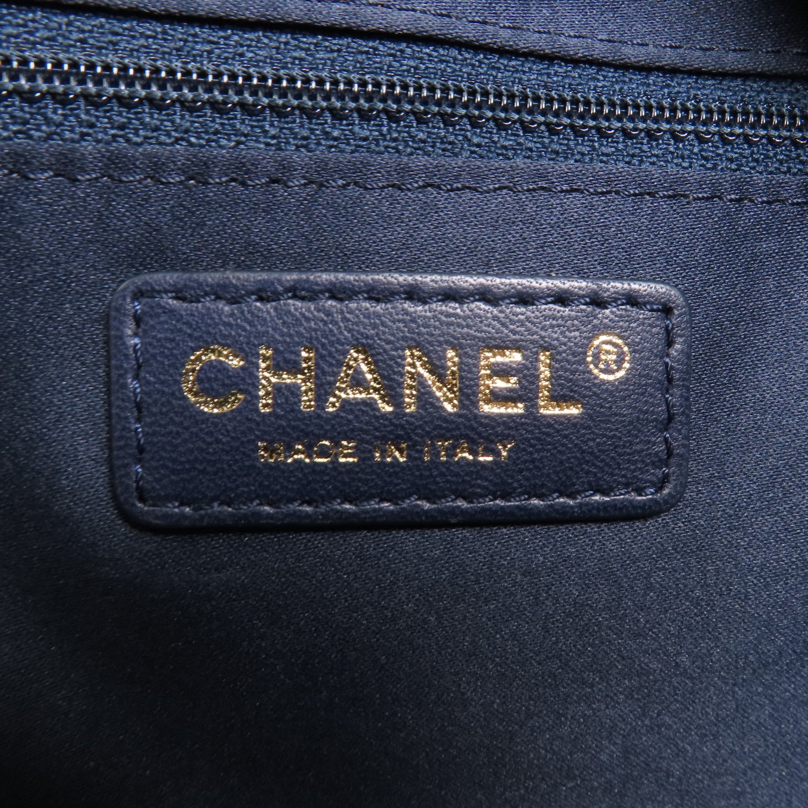 CHANEL 【激減優惠】牛皮皮革Shoulder Bag金扣肩背包
