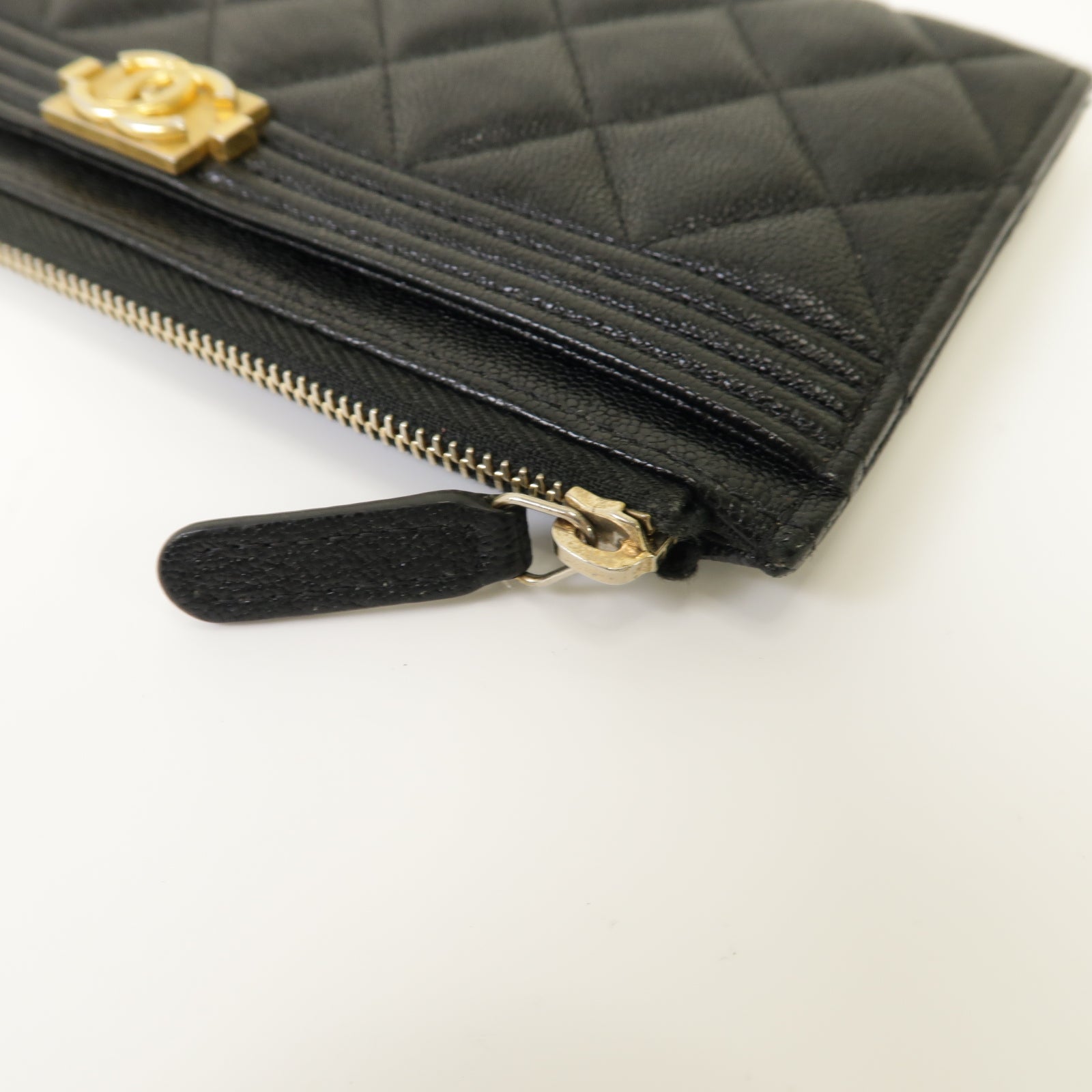 CHANEL Caviar皮革Boy Clutch Bag金扣手拿包黒色