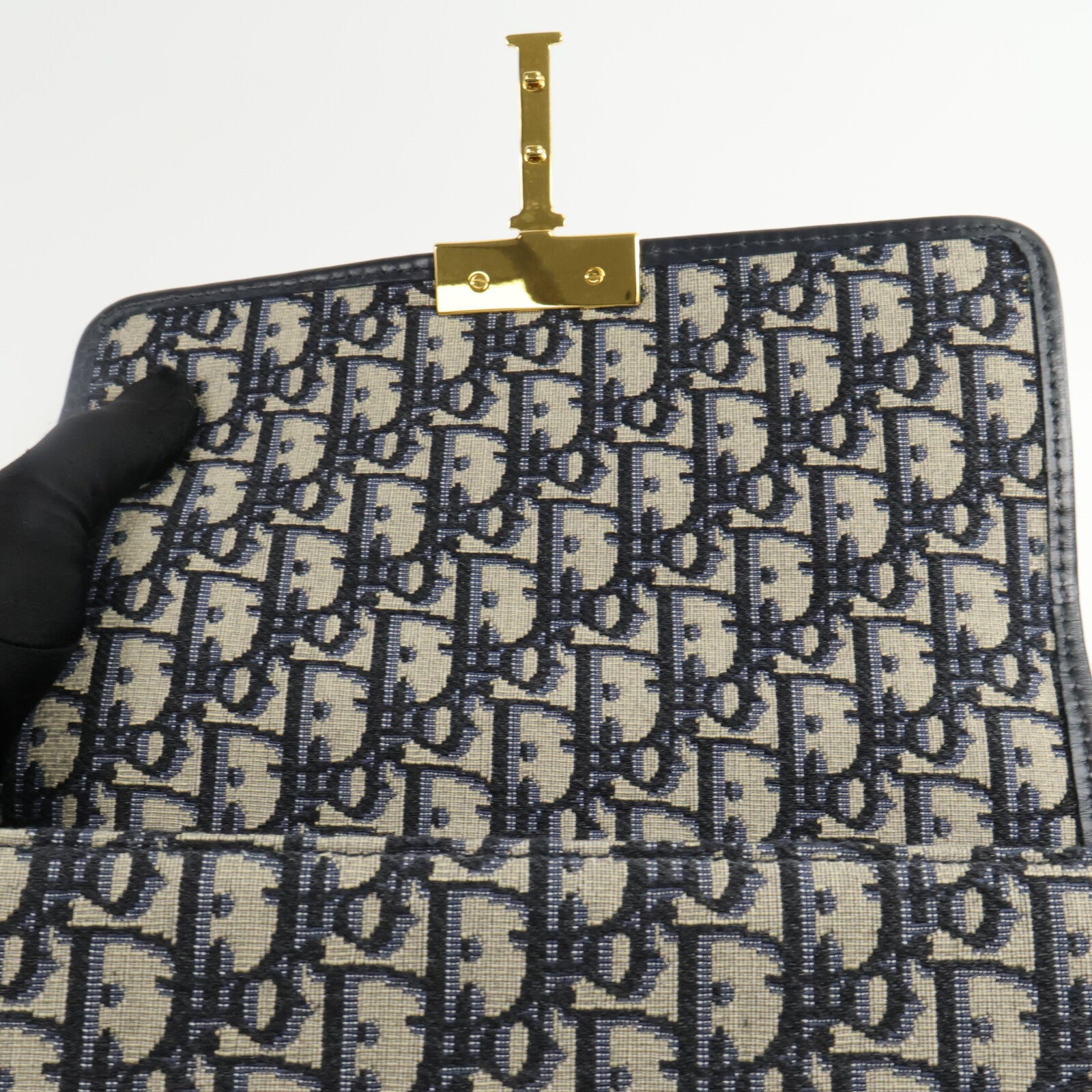Dior 帆布Montaigne 30肩背袋
