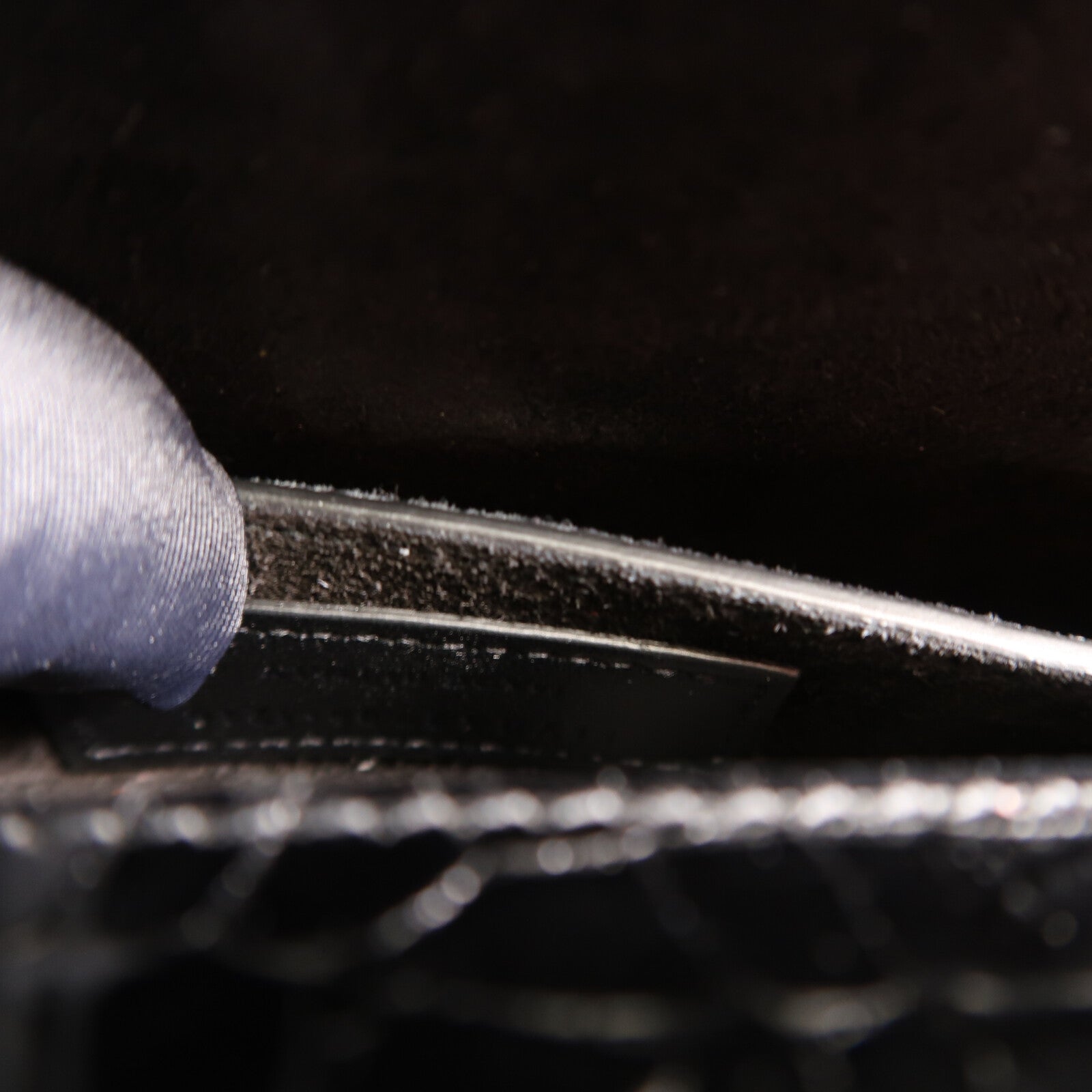 SAINT LAURENT 牛皮皮革Shoulder Bag銀扣肩背袋