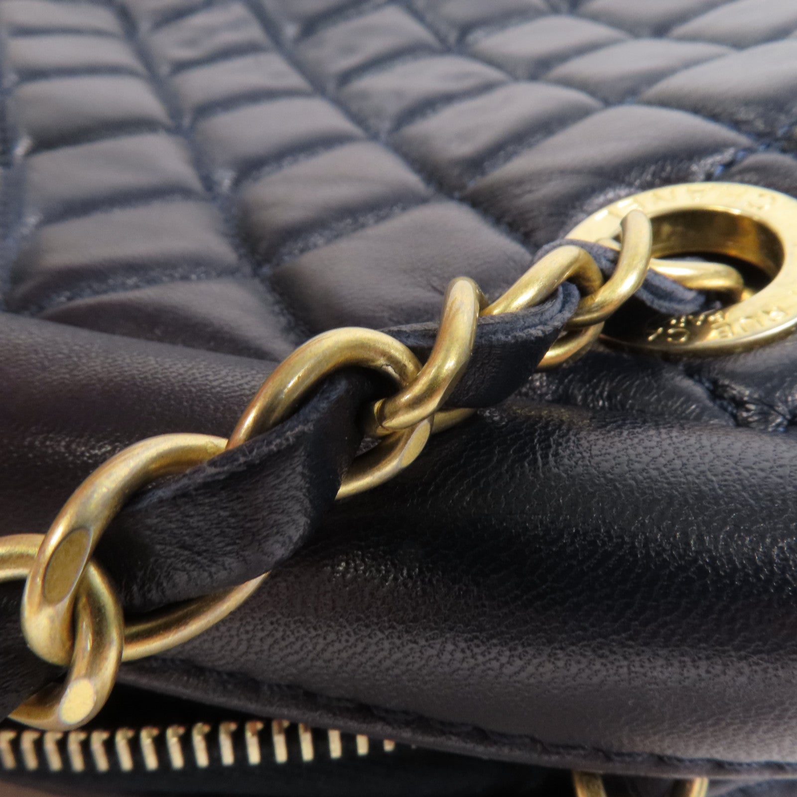 CHANEL 牛皮皮革Shoulder Bag金扣肩背包