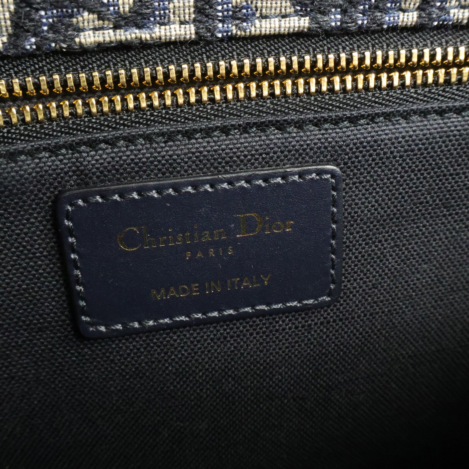 Dior 帆布Montaigne 30肩背袋