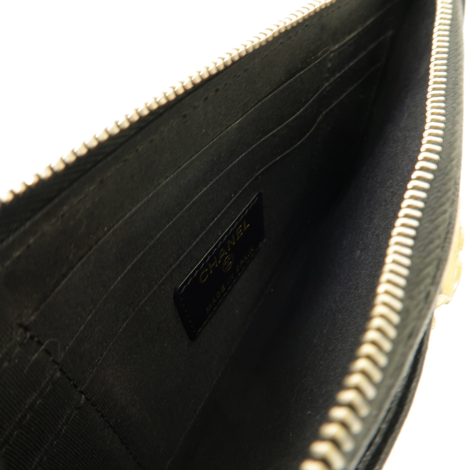 CHANEL Caviar皮革Boy Clutch Bag金扣手拿包黒色