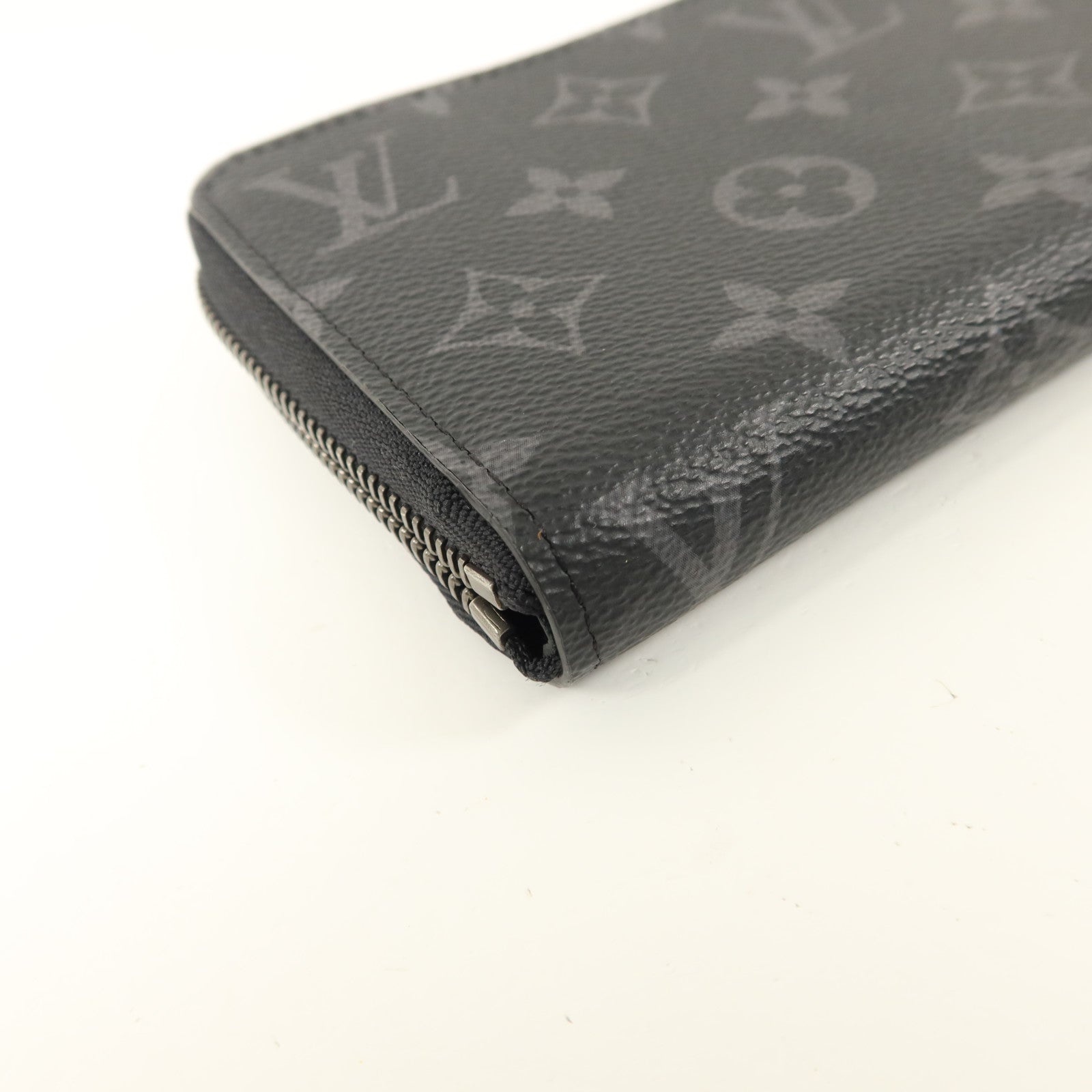 LOUIS VUITTON Monogram Eclipse Zippy Wallet Horizontal長錢包