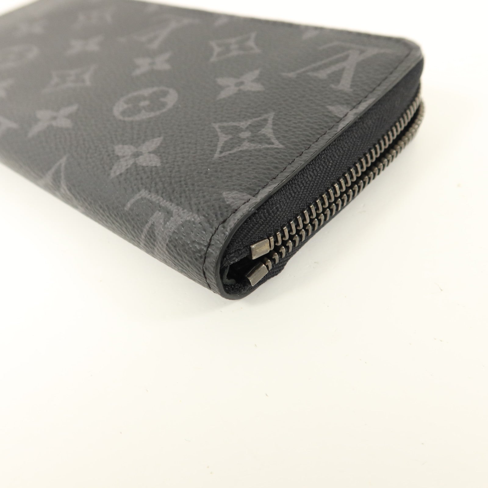 LOUIS VUITTON Monogram Eclipse Zippy Wallet Horizontal長錢包