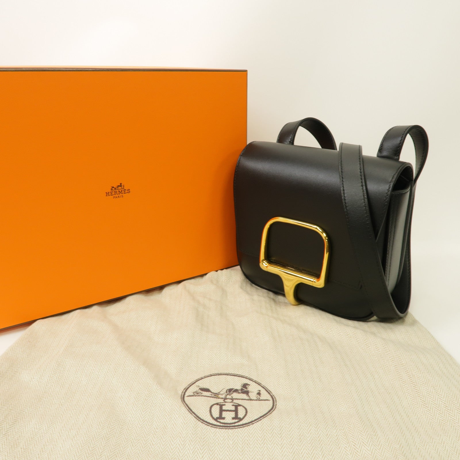 HERMES 【激減優惠】Tadelakt皮革Della Cavalleria Bag金扣肩背袋黑色