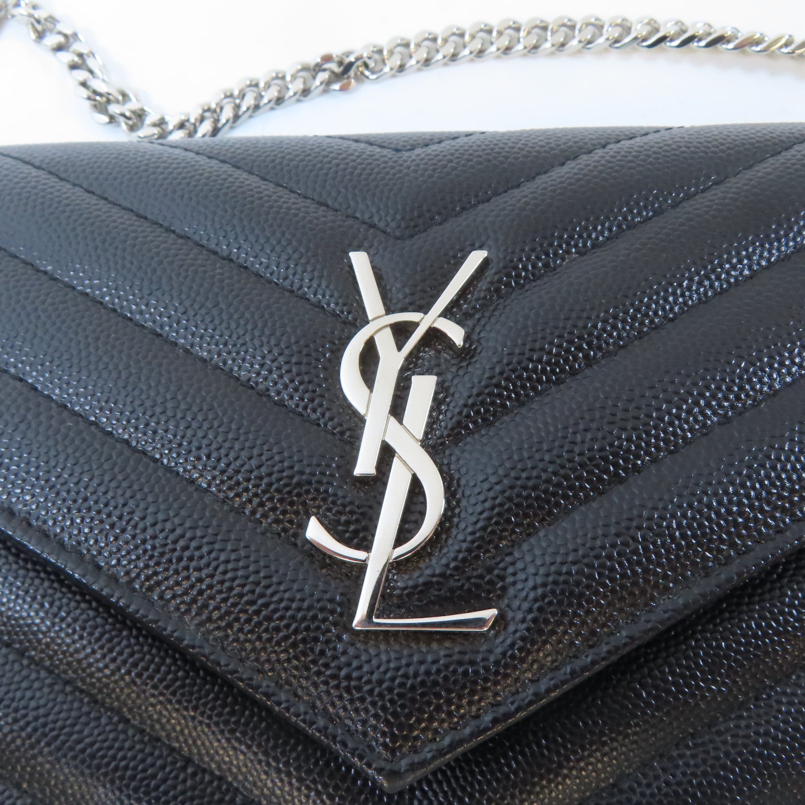 SAINT LAURENT 牛皮皮革Cassandra銀扣鏈帶肩背袋黑色