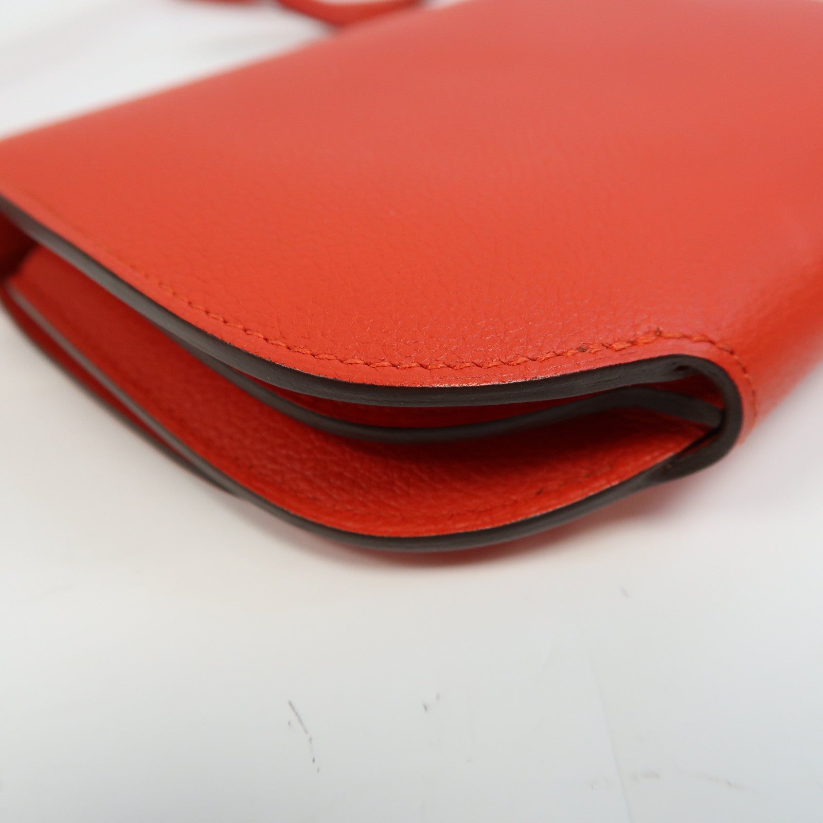 HERMES Evercolor皮革Convoyeur Mini金扣肩背袋Rouge Tomate/紅色