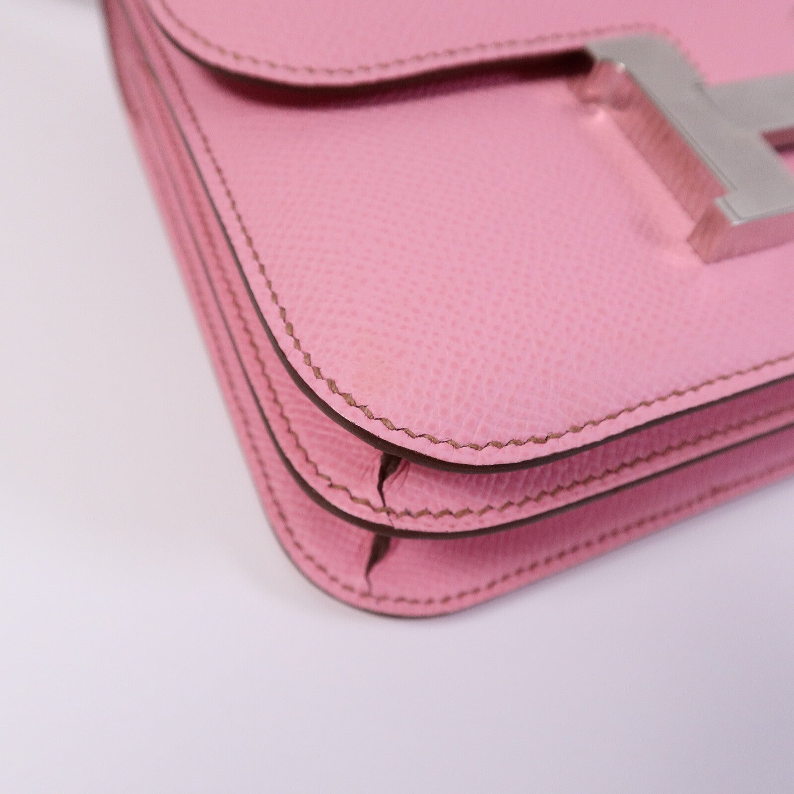 HERMES Epsom皮革Constance Mini肩背袋Bubblegum Pink