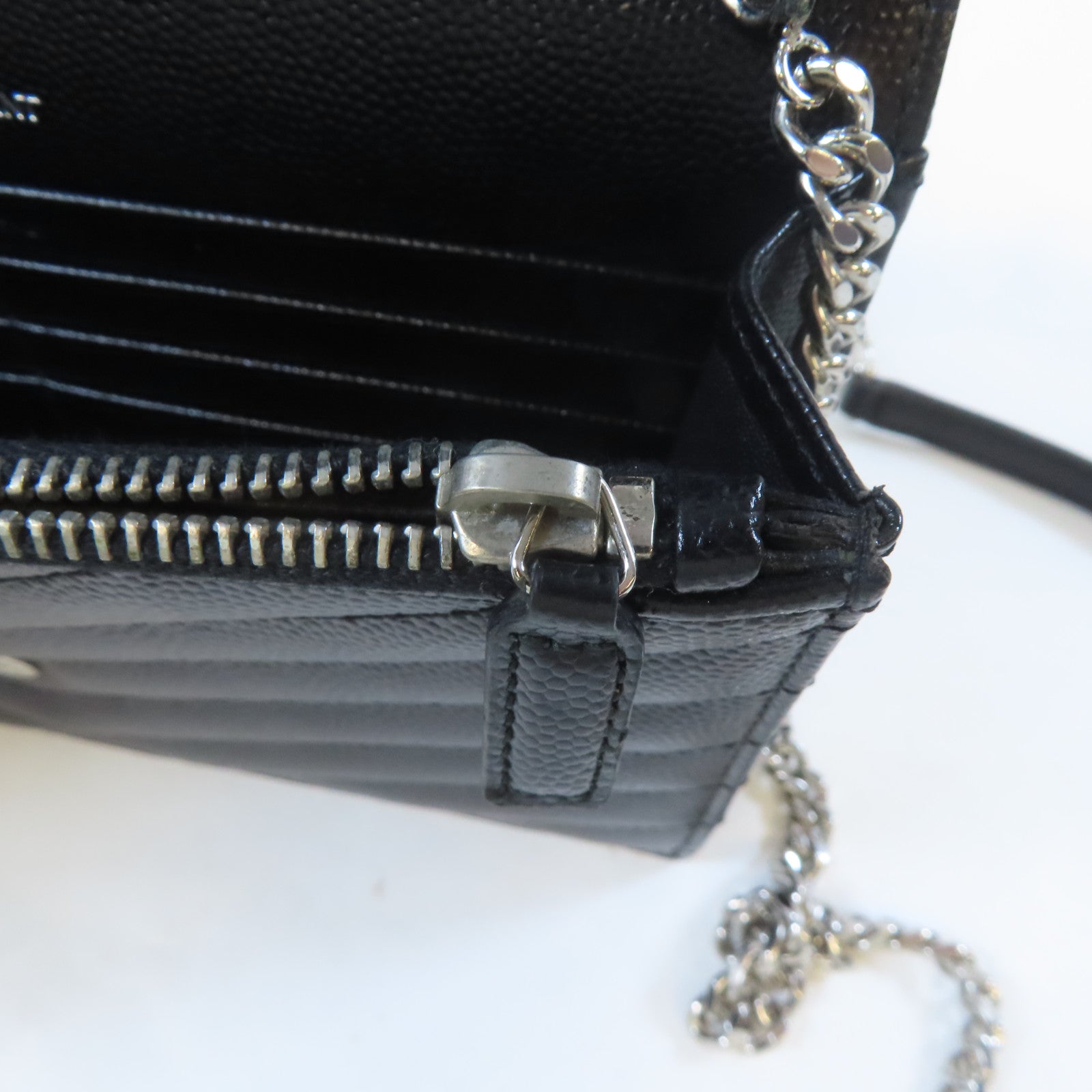 SAINT LAURENT 牛皮皮革Cassandra銀扣鏈帶肩背袋黑色