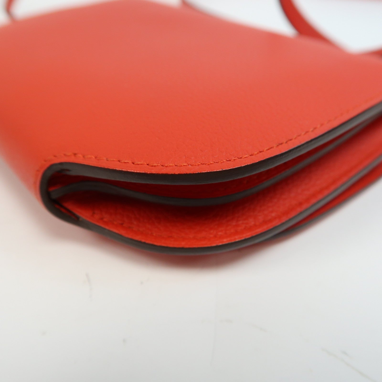 HERMES Evercolor皮革Convoyeur Mini金扣肩背袋Rouge Tomate/紅色