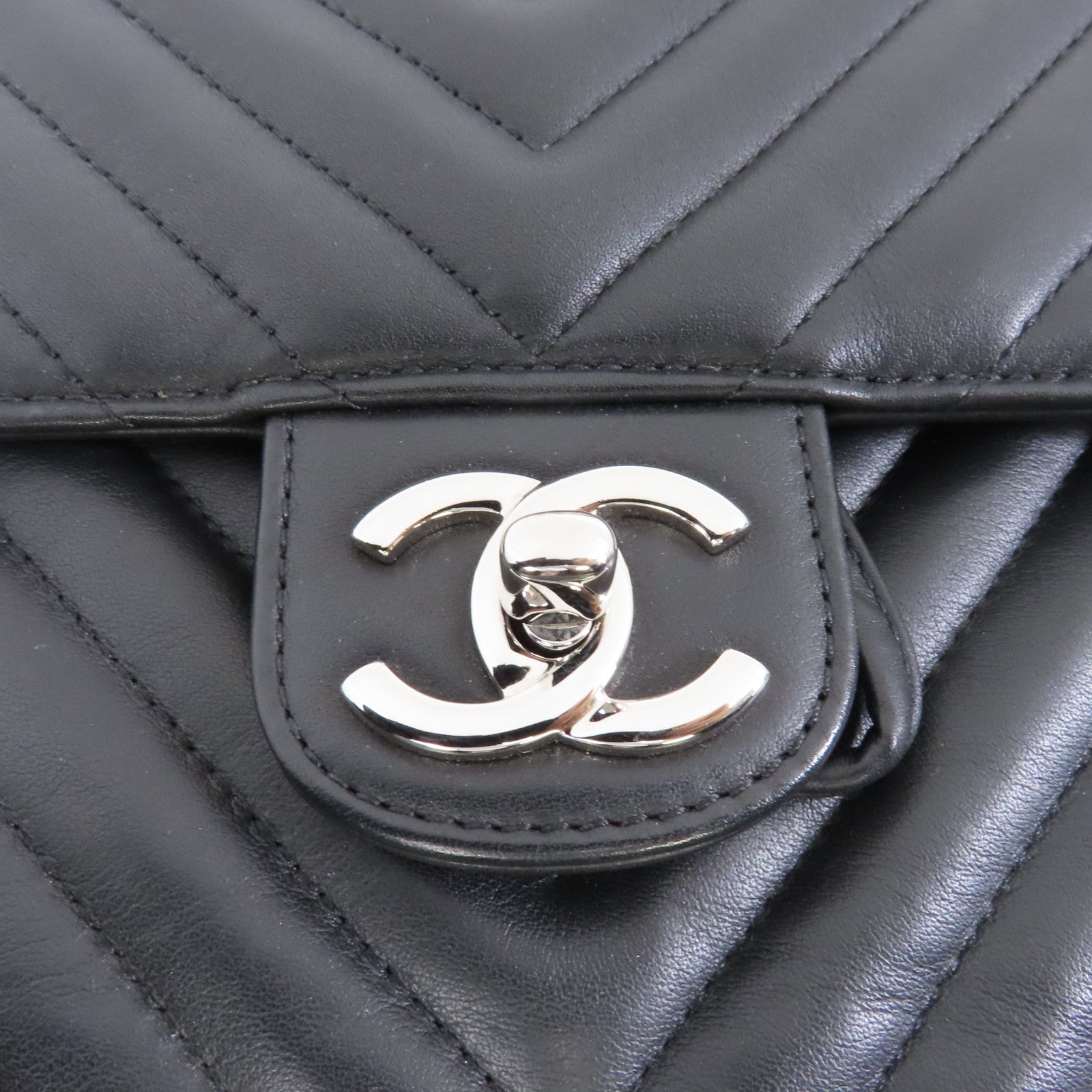 CHANEL 斜紋牛皮皮革Backpack銀扣背包