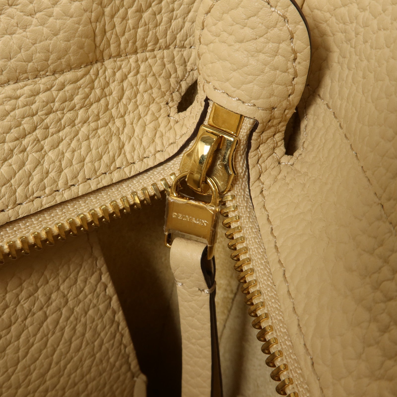 Delvaux 牛皮皮革Pin Daily肩背袋