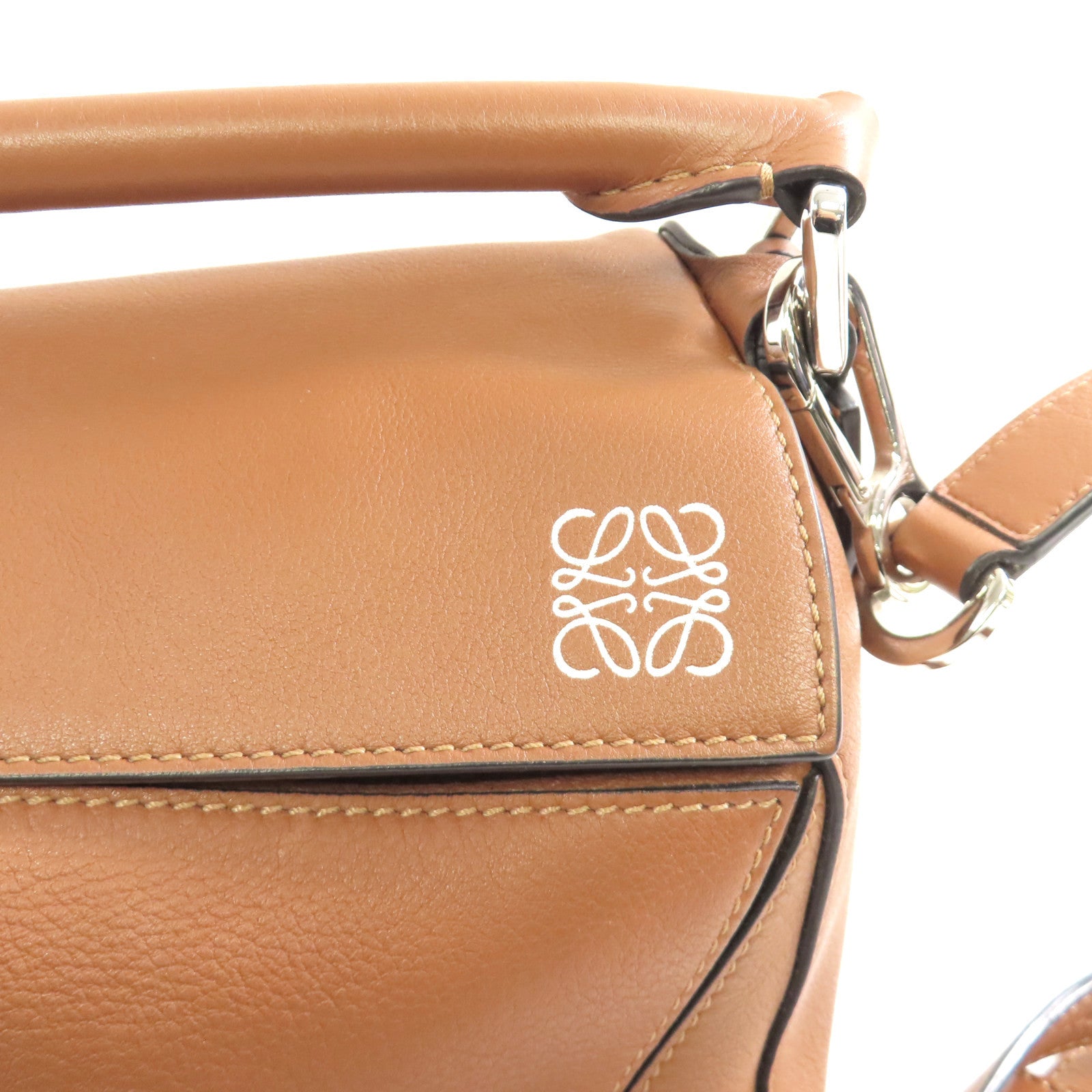 LOEWE 牛皮皮革Small Puzzle Bag銀扣手挽肩背兩用袋啡色