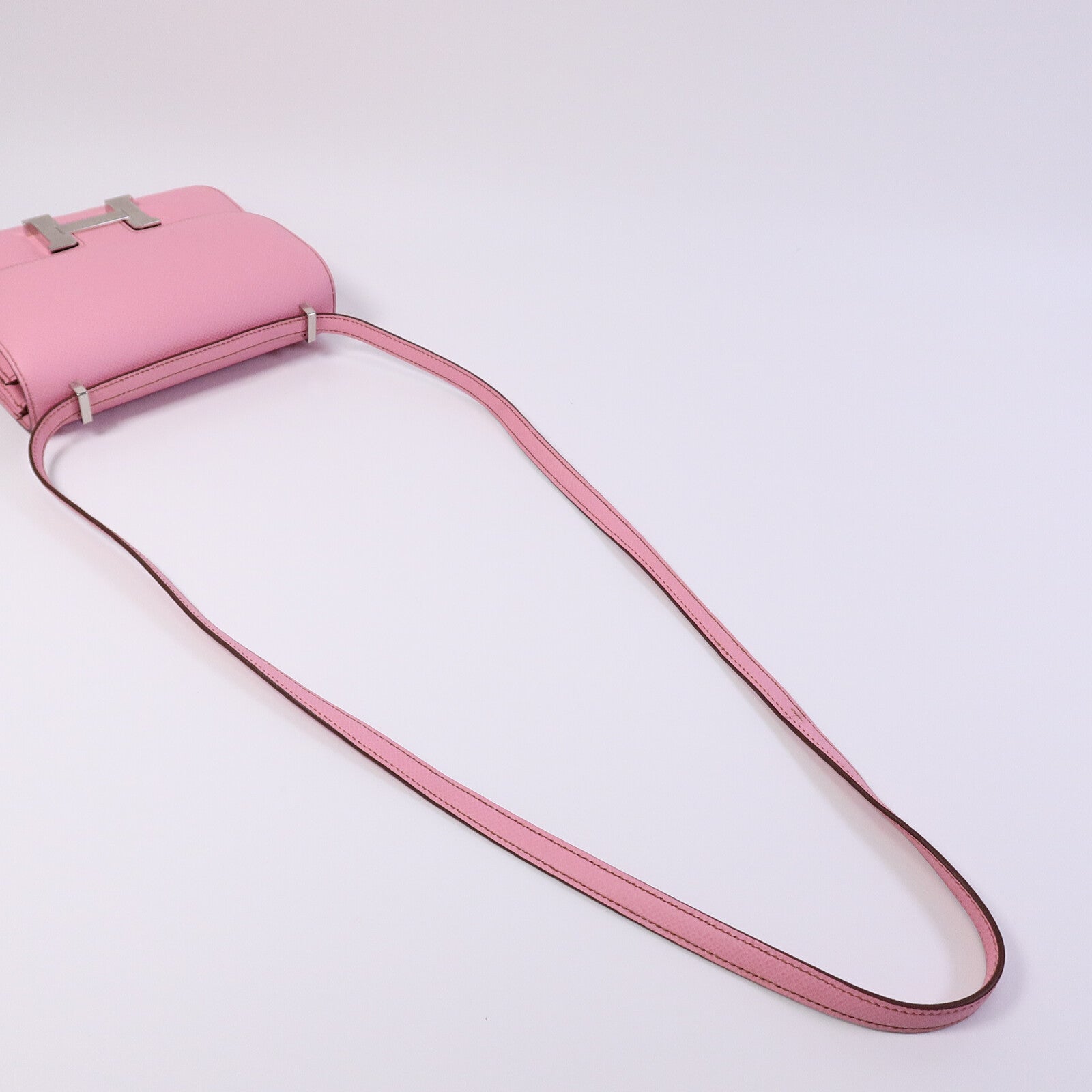 HERMES Epsom皮革Constance Mini肩背袋Bubblegum Pink
