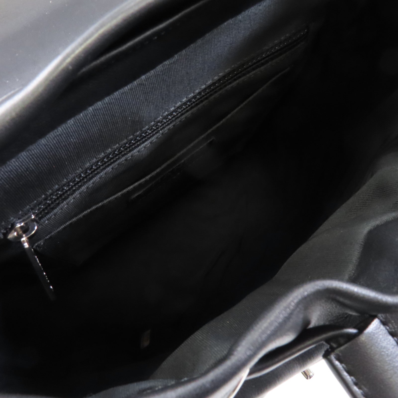 CHANEL 斜紋牛皮皮革Backpack銀扣背包