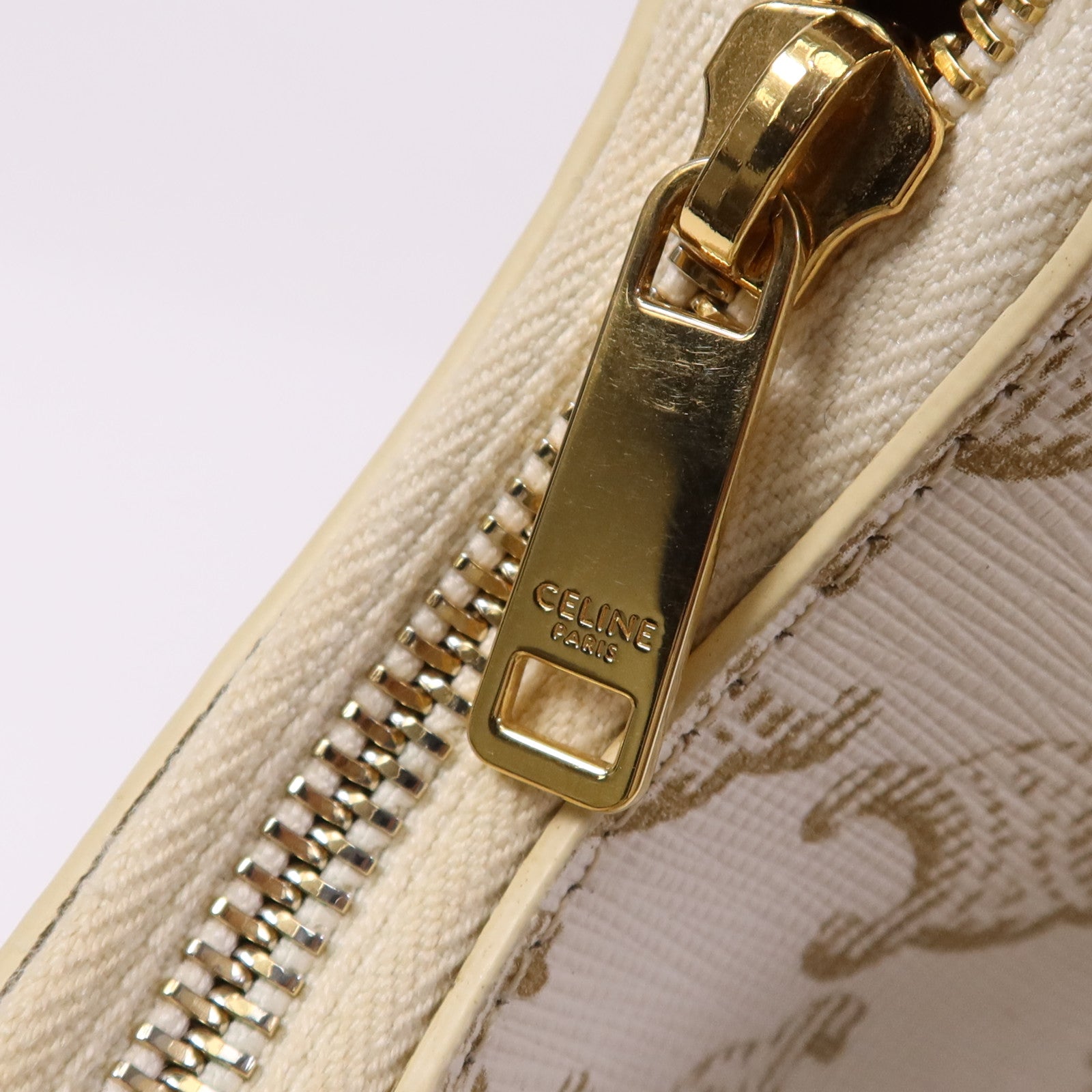 CELINE 【激減優惠】塗層帆布Ava Medium金扣手挽袋