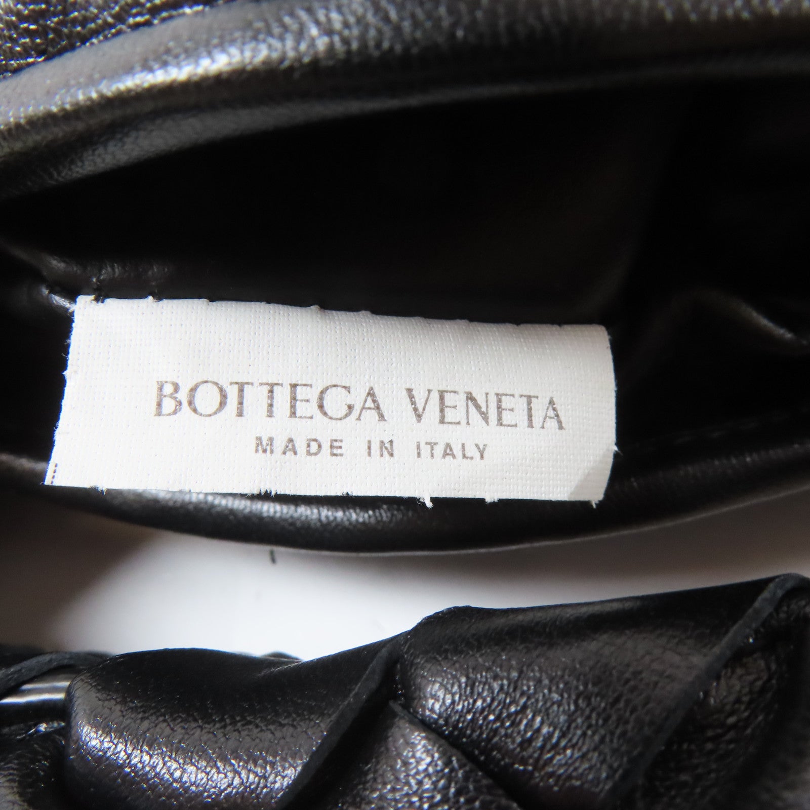 BOTTEGA VENETA 織紋牛皮皮革Mini Hop Hobo Bag金扣手挽肩背兩用袋黑色