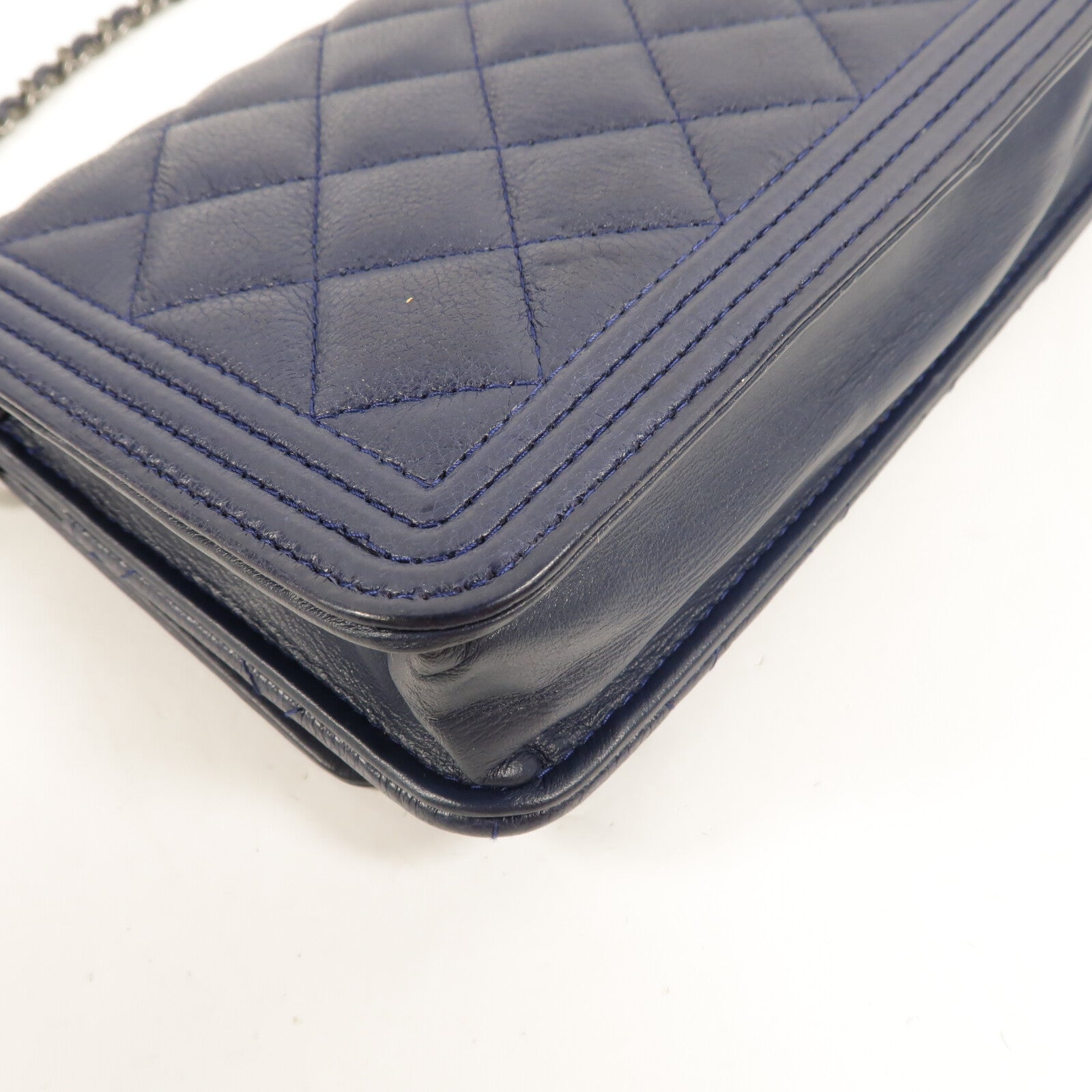 CHANEL 牛皮皮革Boy Wallet On Chain鏈帶肩背袋